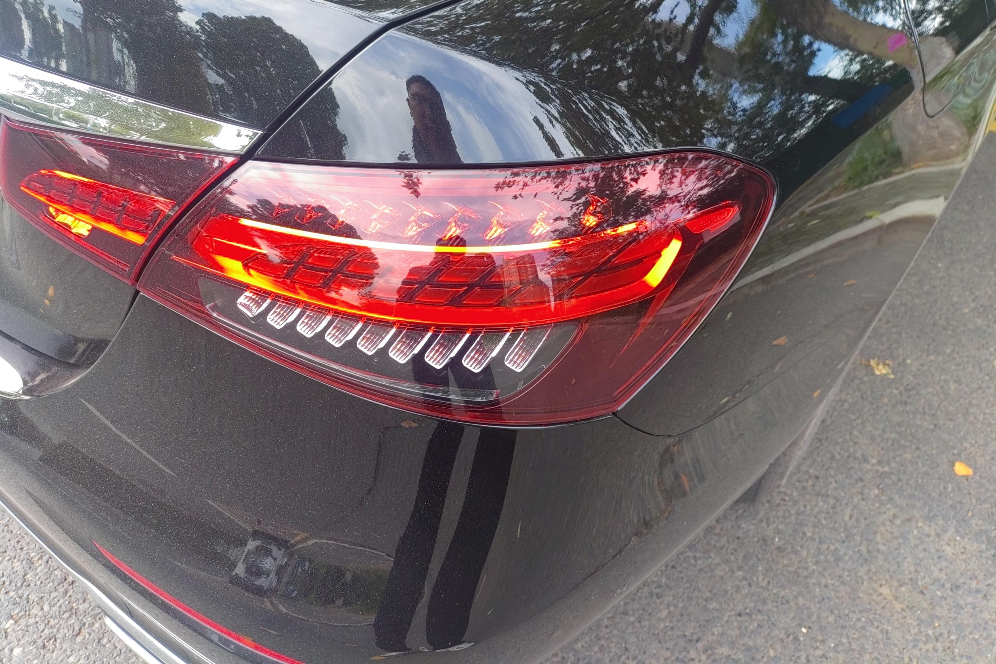 奔驰E级 300L 2023款 2.0T 自动 汽油 豪华型 (国Ⅵ) 