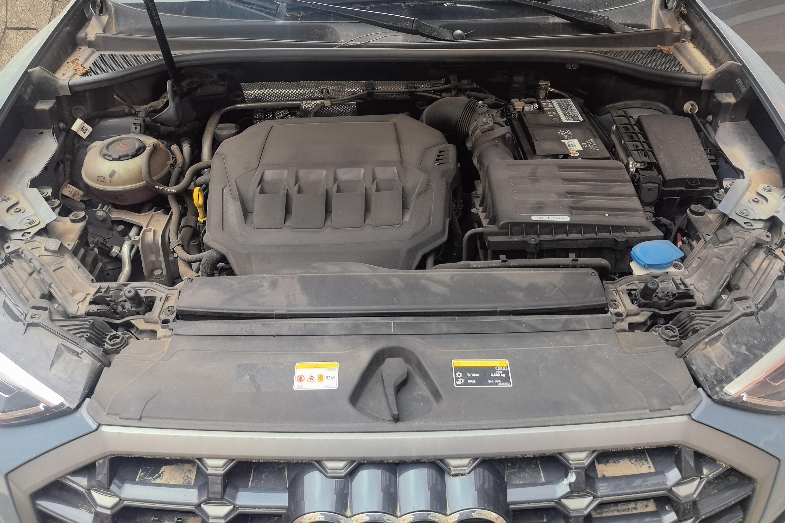 奥迪Q3 40TFSI 2022款 2.0T 自动 前驱 RS套件燃速型 (国Ⅵ) 