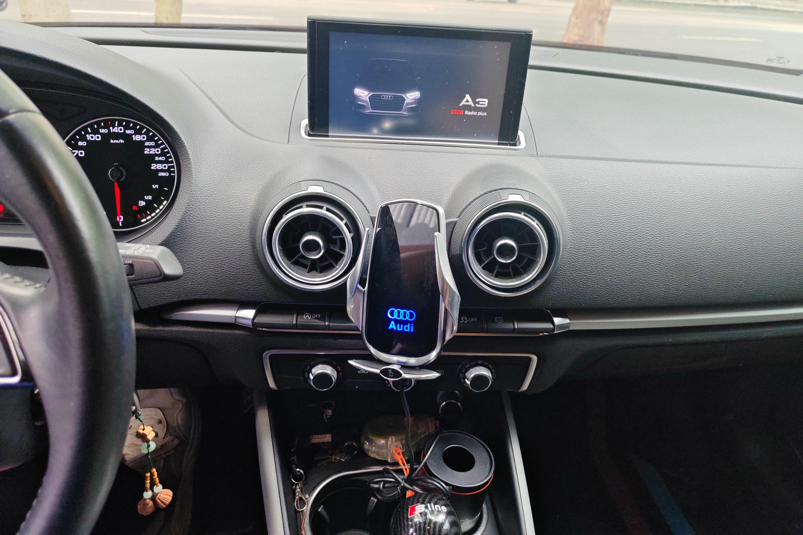奥迪A3 35TFSI 2018款 1.4T 自动 汽油 进取型30周年Sportback (国Ⅴ) 