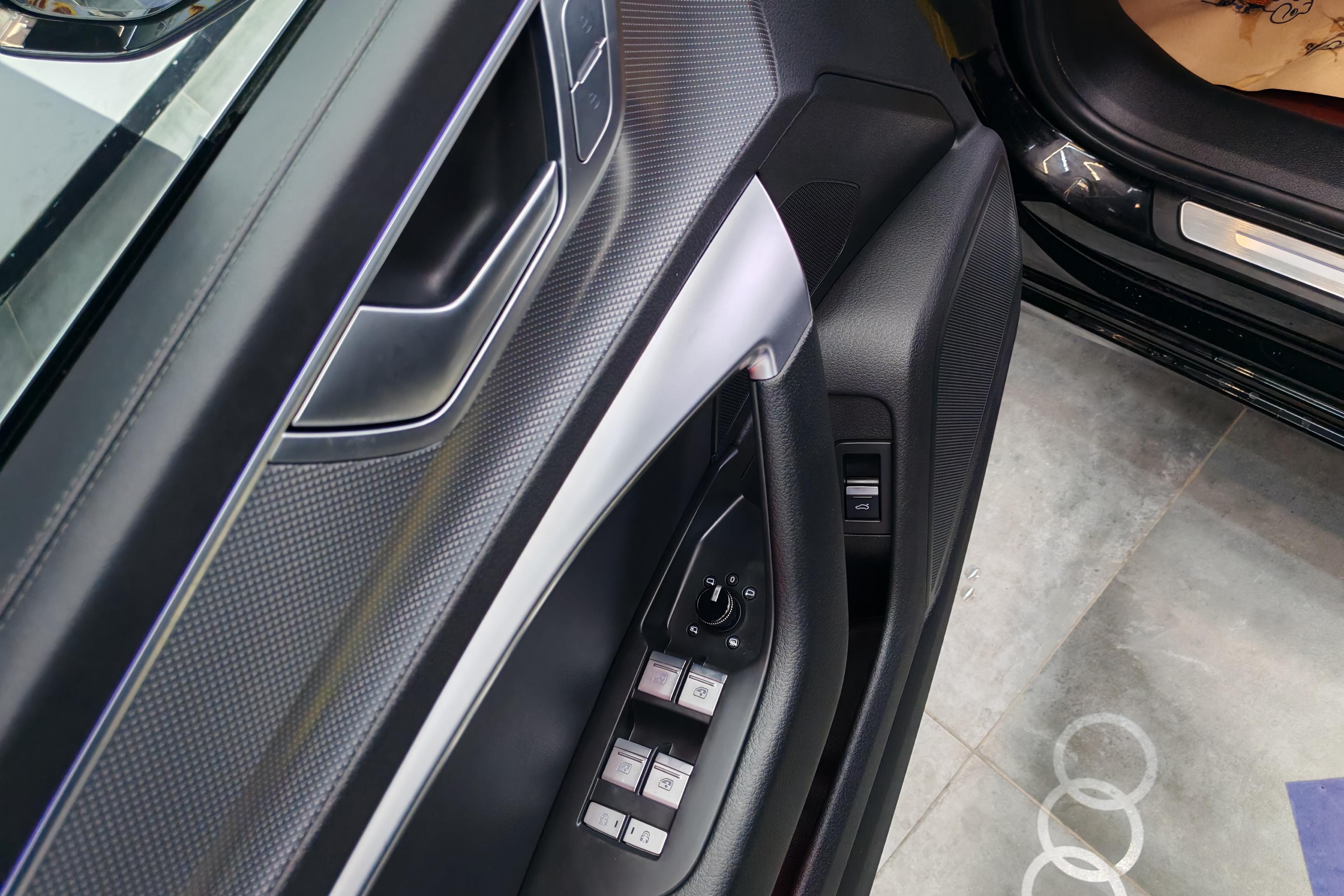 奥迪A6L 45TFSI 2023款 2.0T 自动 臻选动感型 (国Ⅵ) 