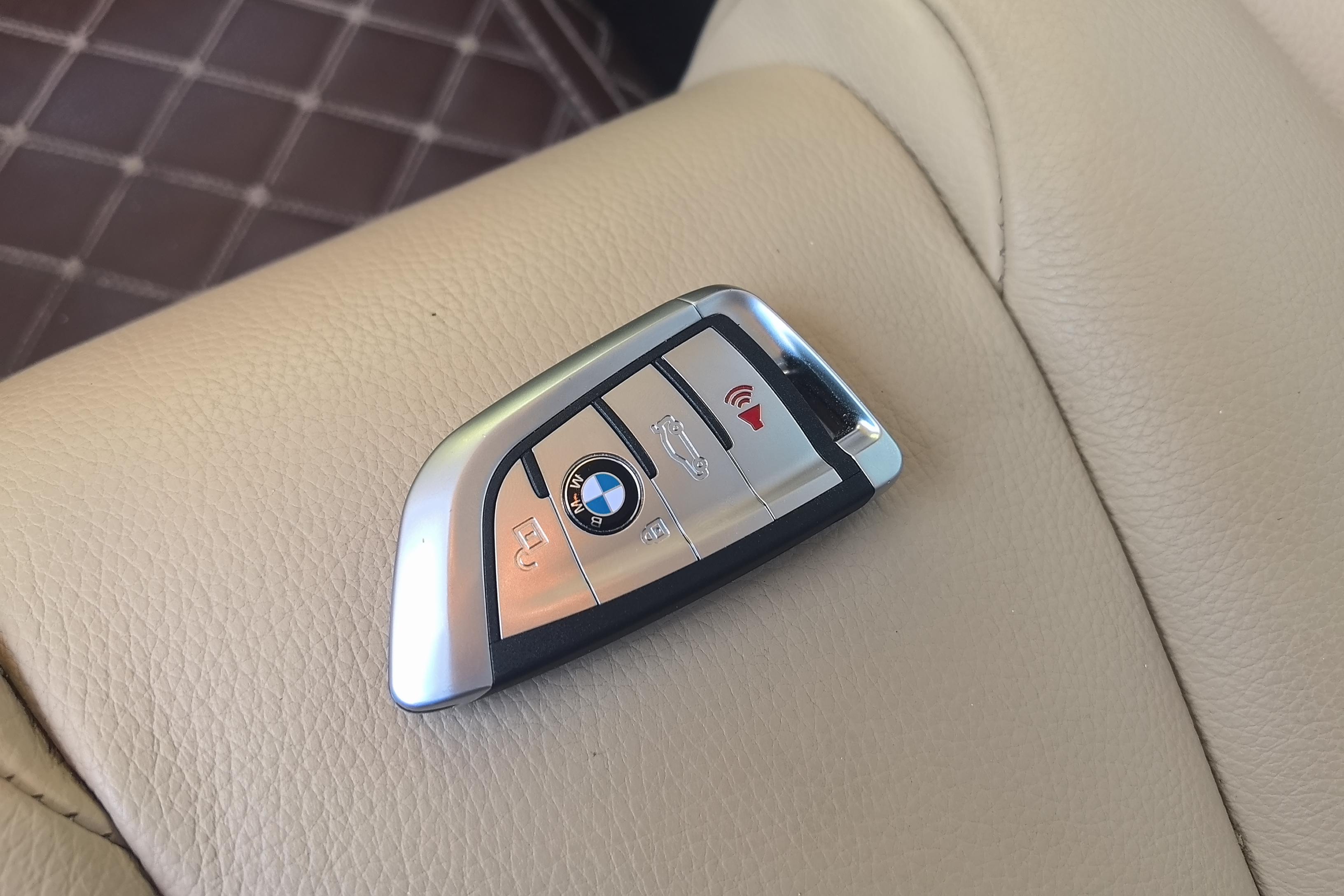 宝马5系 525Li 2013款 2.0T 自动 汽油 豪华型 (国Ⅳ) 