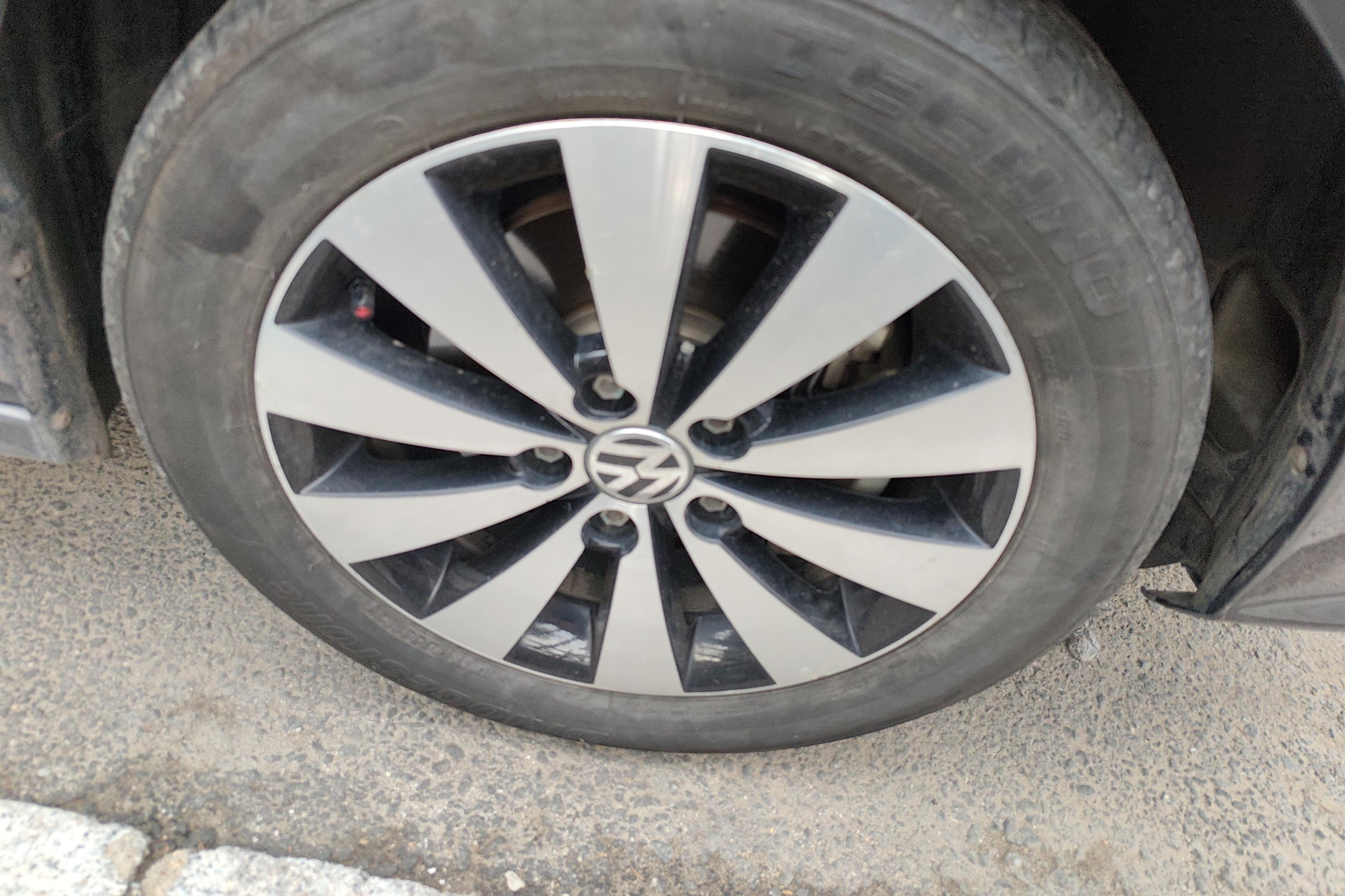 大众速腾 2015款 1.4T 自动 230TSI豪华型 (国Ⅴ) 