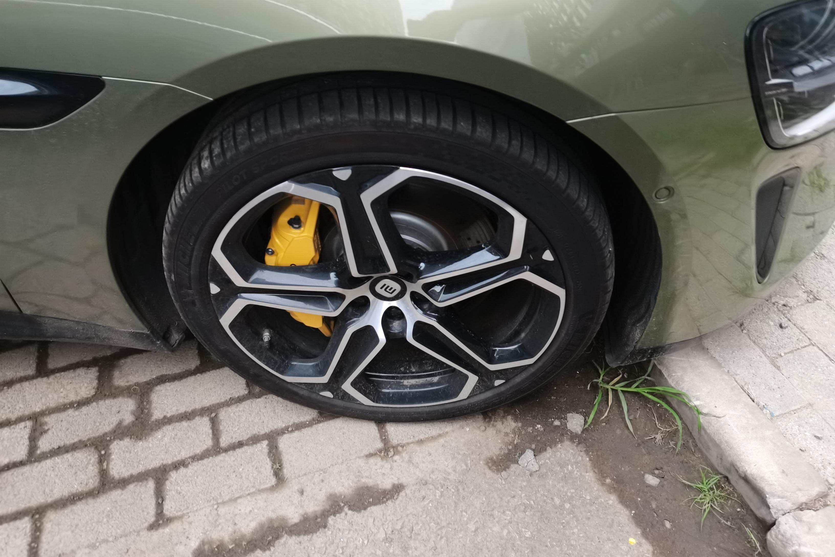 小米汽车SU7 2024款 0.0T 自动 800km超长续航高阶智驾Max版 