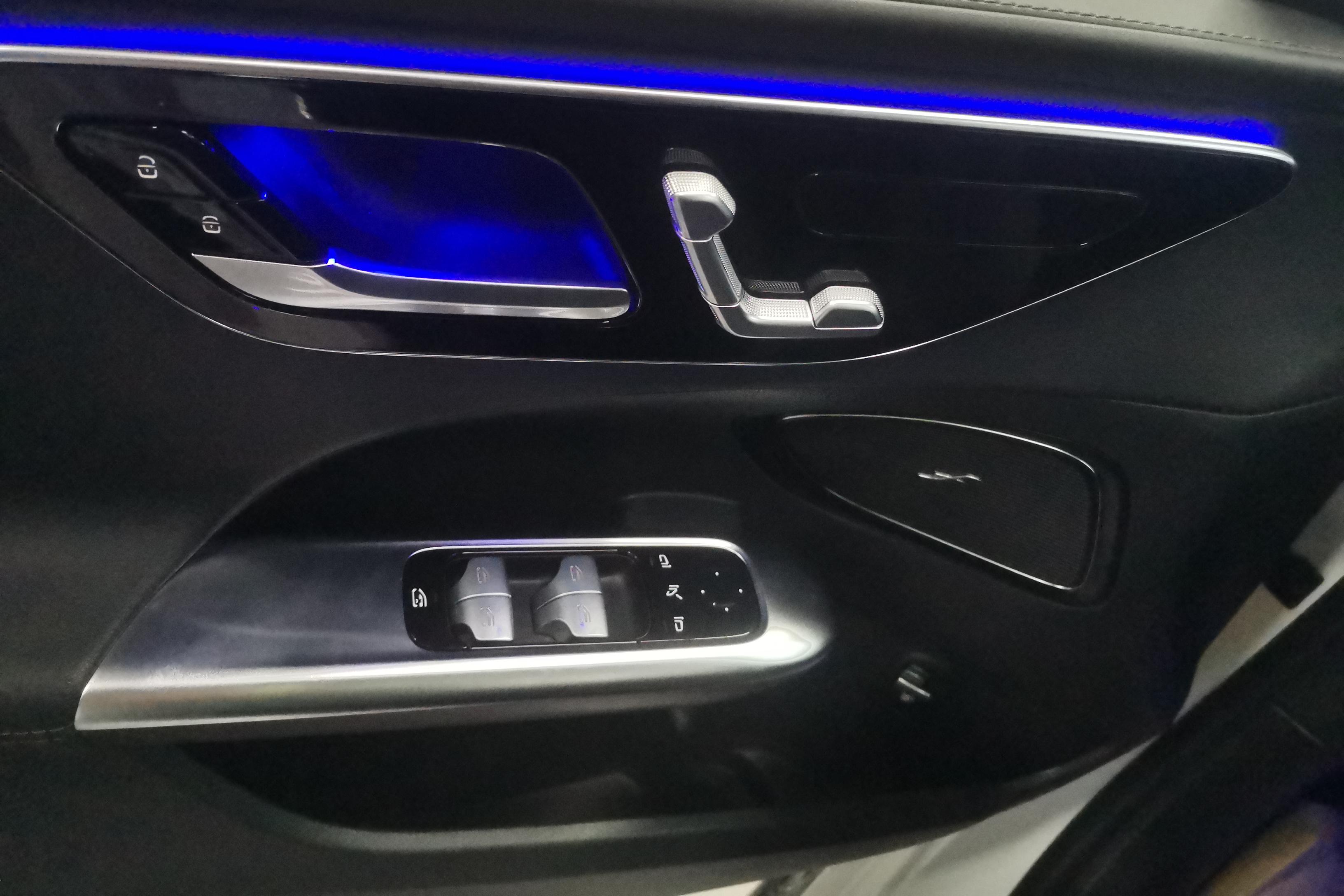奔驰C级 C200L 2022款 1.5T 自动 运动版 (国Ⅵ) 