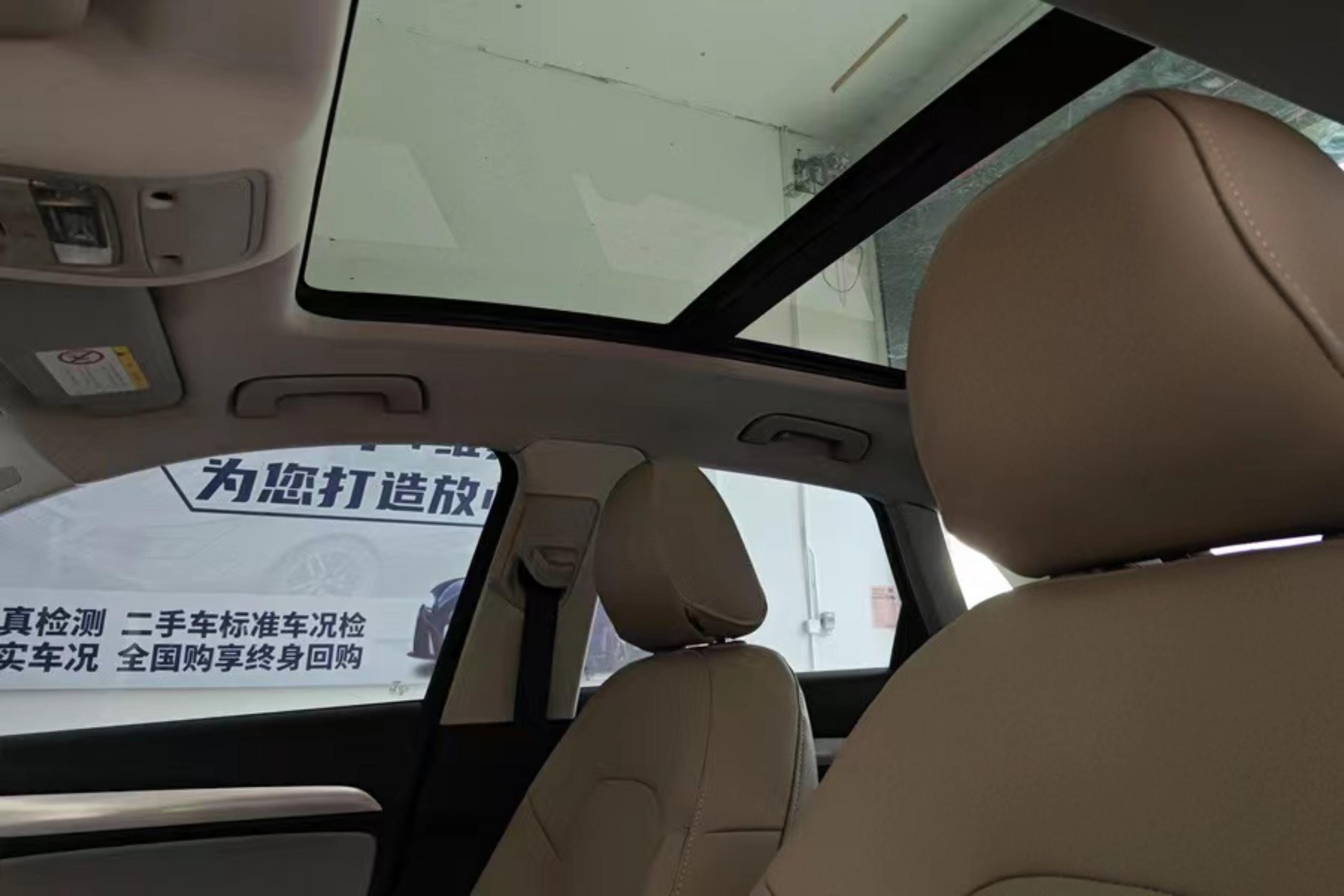 奥迪Q3 30TFSI 2015款 1.4T 自动 前驱 舒适型 (国Ⅴ) 