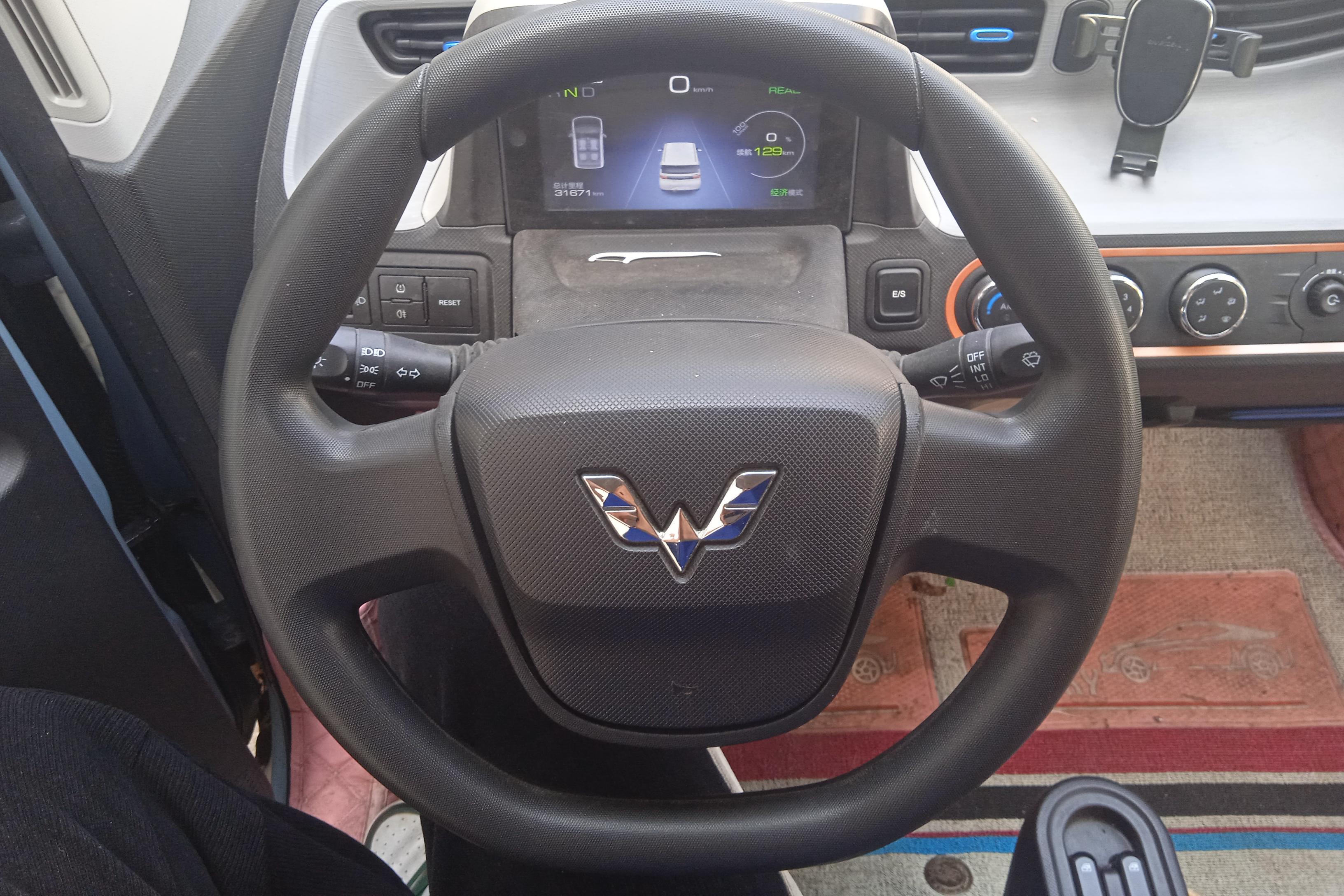 五菱宏光MINI EV 2020款 自动 悦享款磷酸铁锂 纯电动 