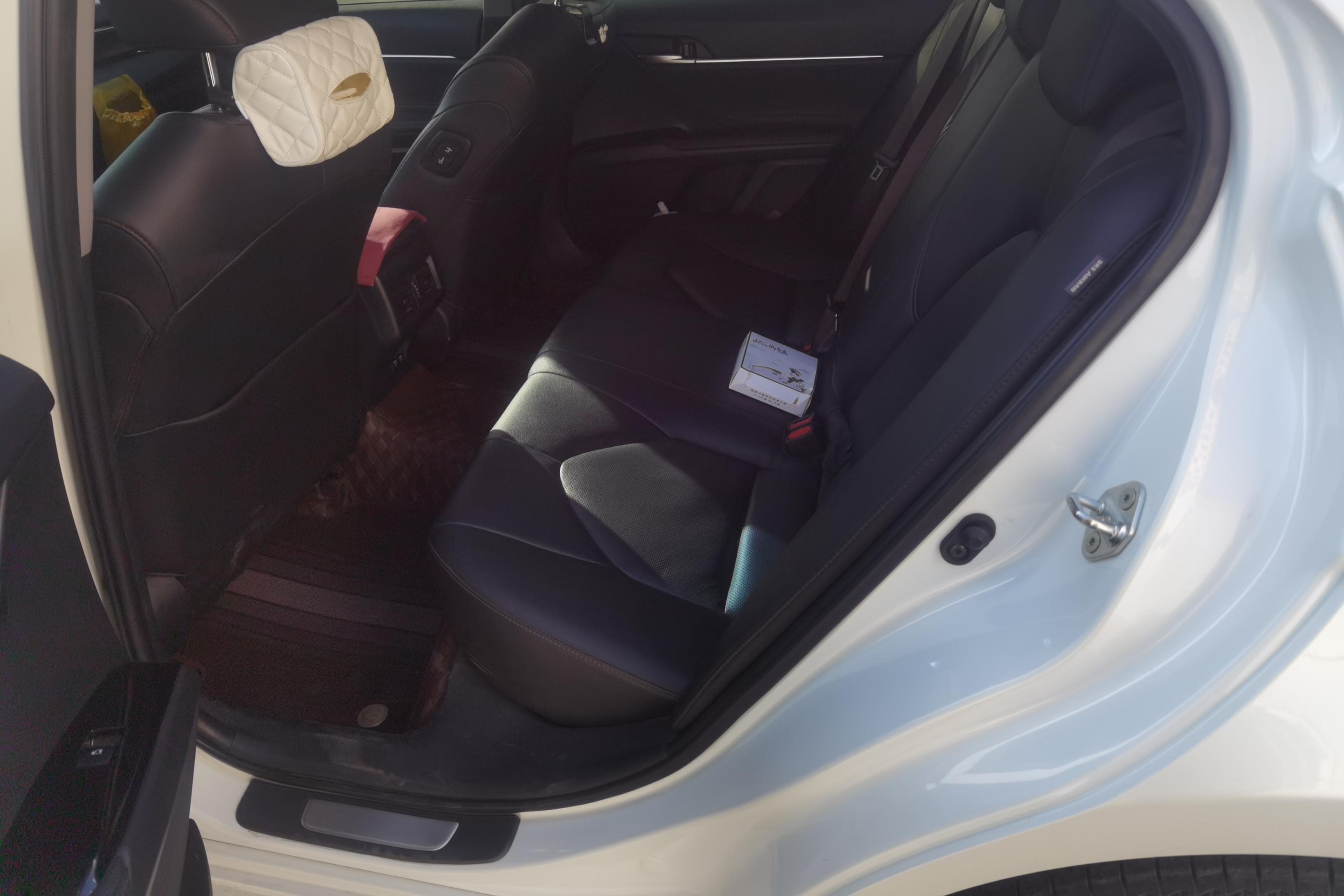 丰田凯美瑞 2019款 2.0L 自动 豪华版 (国Ⅵ) 