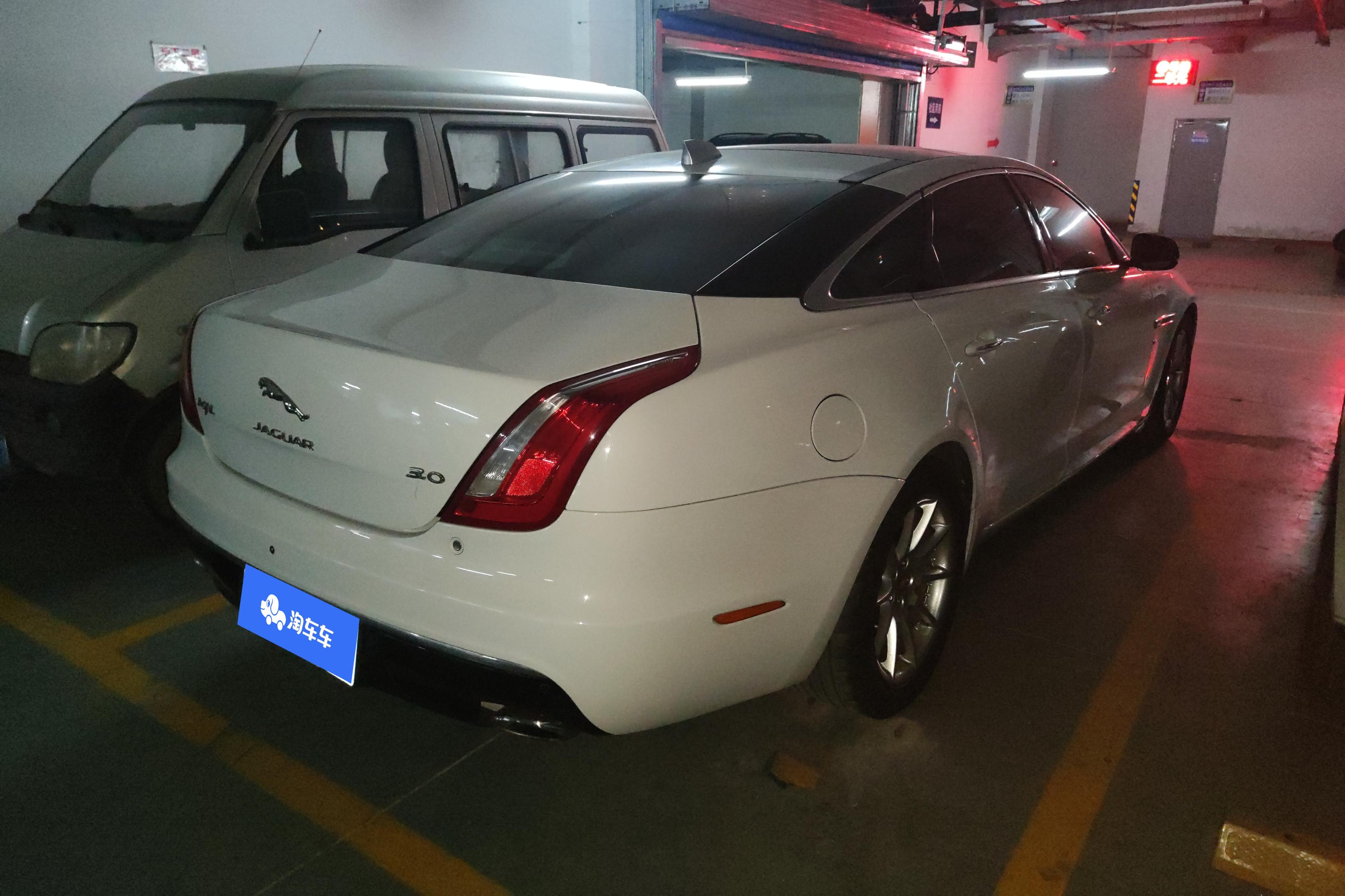 捷豹XJ L [进口] 2016款 3.0T 自动 汽油 典雅商务版 