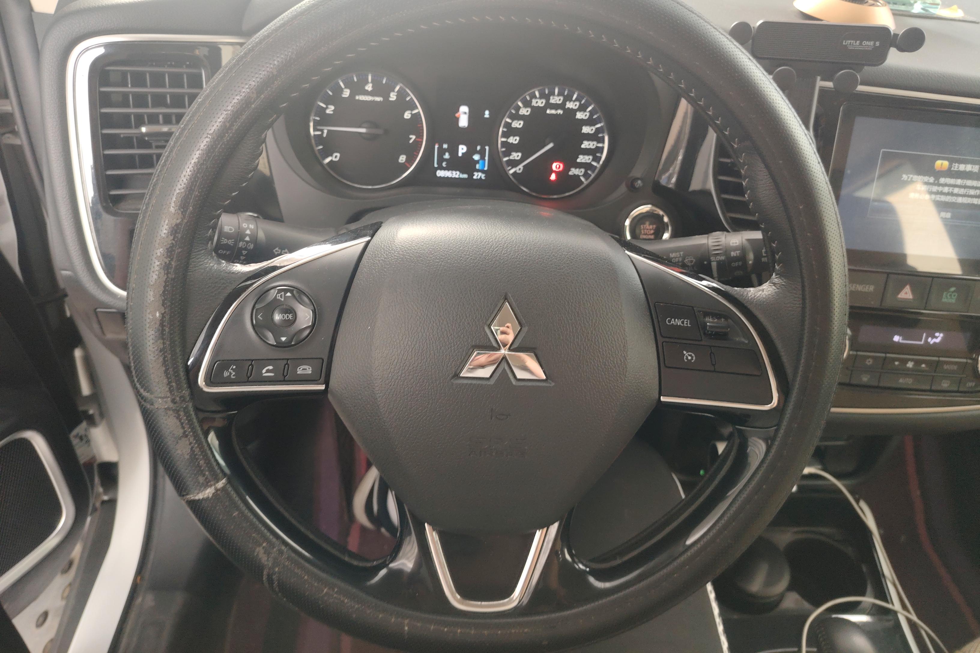 三菱欧蓝德 2019款 2.0L 自动 畅享版 (国Ⅵ) 