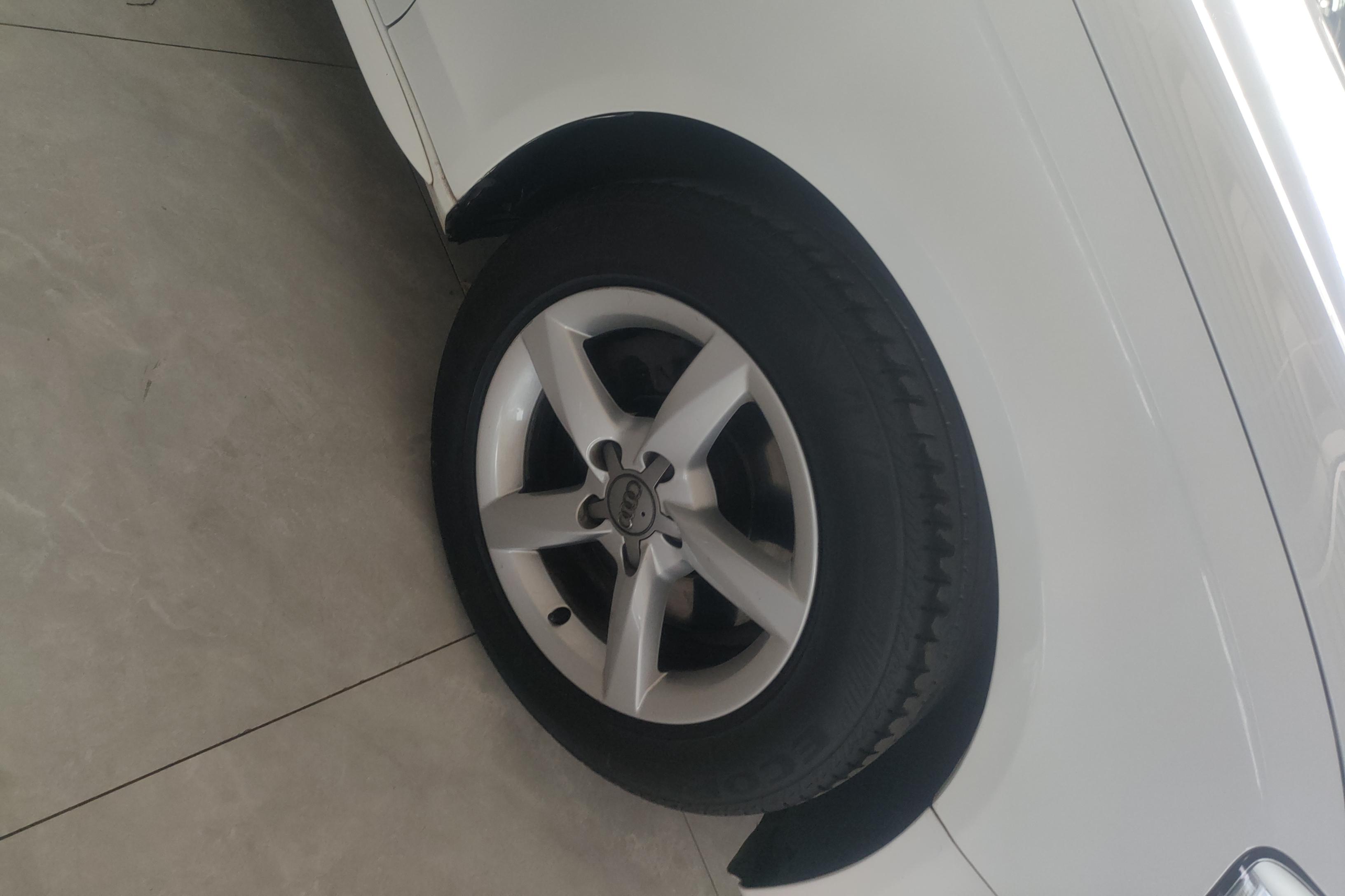 奥迪A4L 35TFSI 2015款 2.0T 自动 前驱 标准型 (国Ⅳ) 
