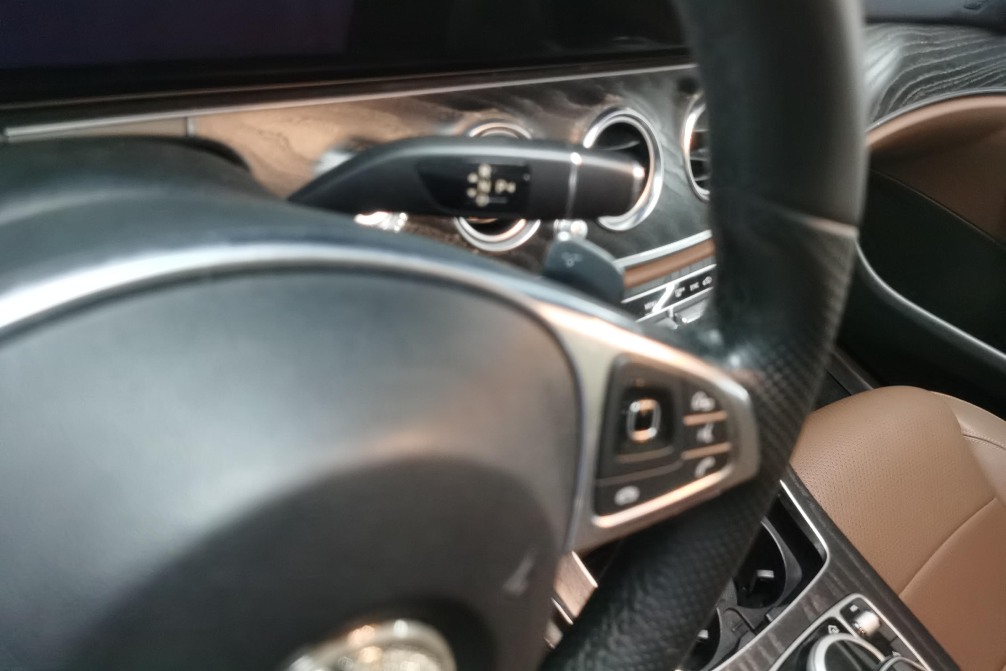 奔驰E级 E300L 2018款 2.0T 自动 汽油 运动豪华型 (国Ⅴ) 