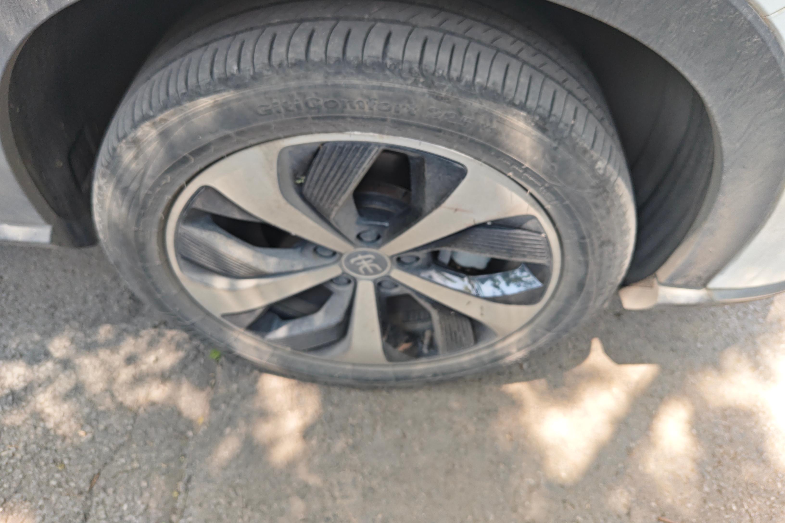 比亚迪宋PLUS PHEV 2021款 1.5L 自动 尊荣型 (国Ⅵ) 