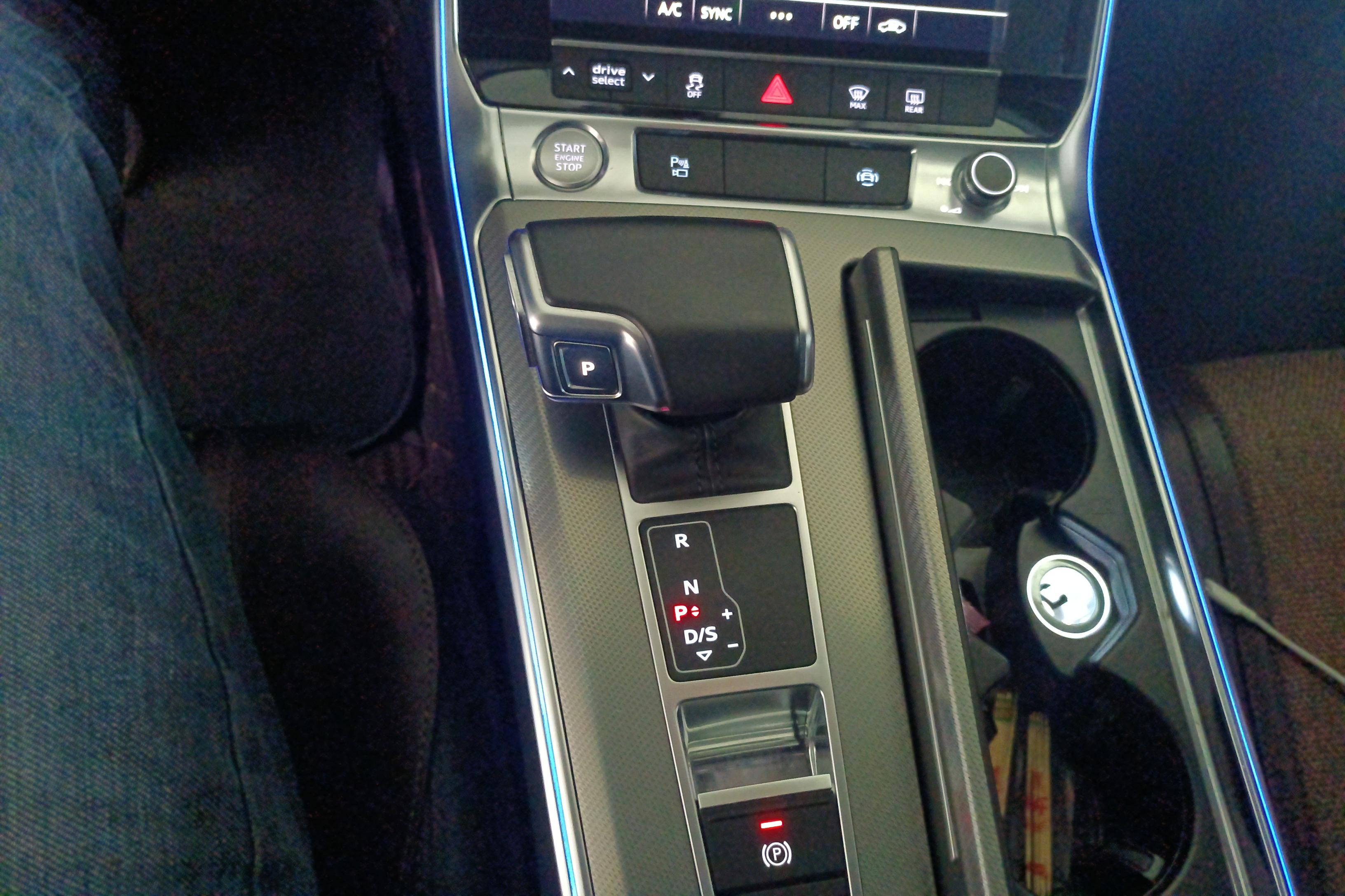 奥迪A6L 45TFSI 2020款 2.0T 自动 臻选致雅型 (国Ⅵ) 