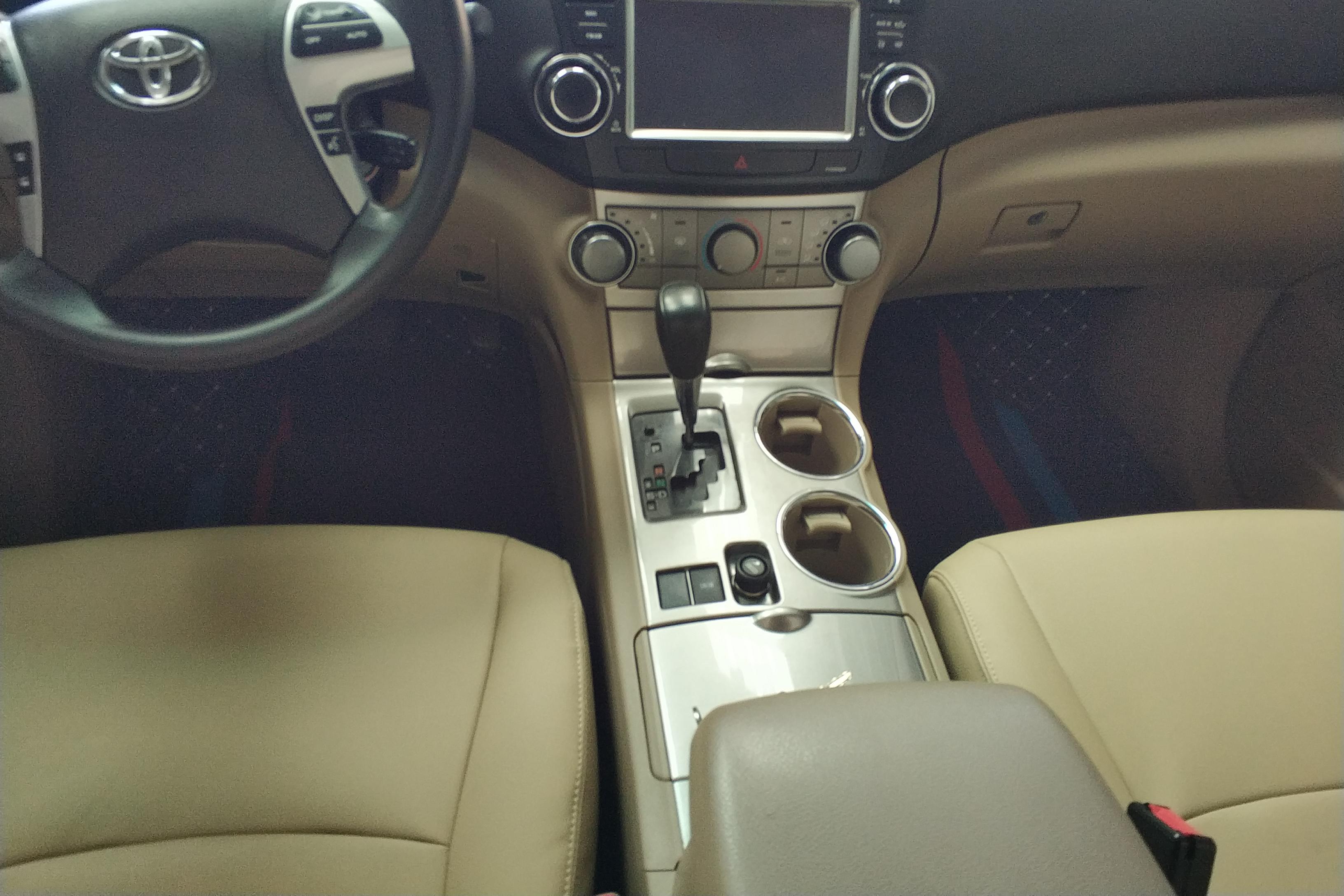 丰田汉兰达 2013款 2.7L 自动 前驱 紫金版 (国Ⅴ) 