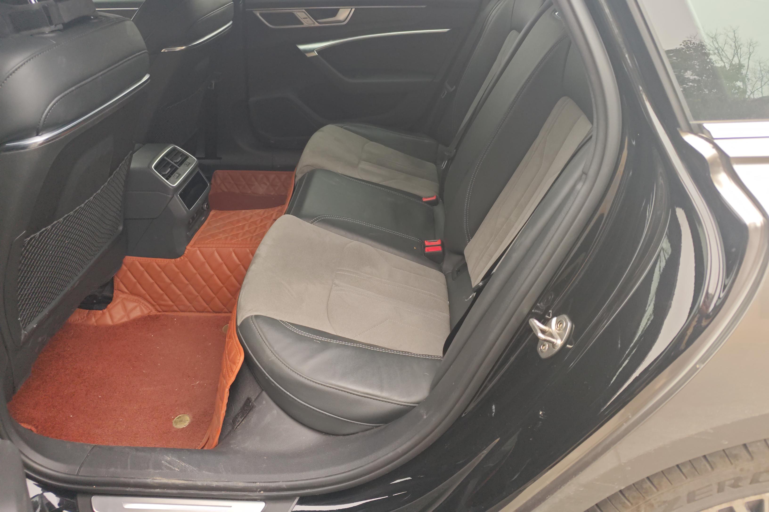 奥迪A6L 45TFSI 2023款 2.0T 自动 臻选动感型 (国Ⅵ) 