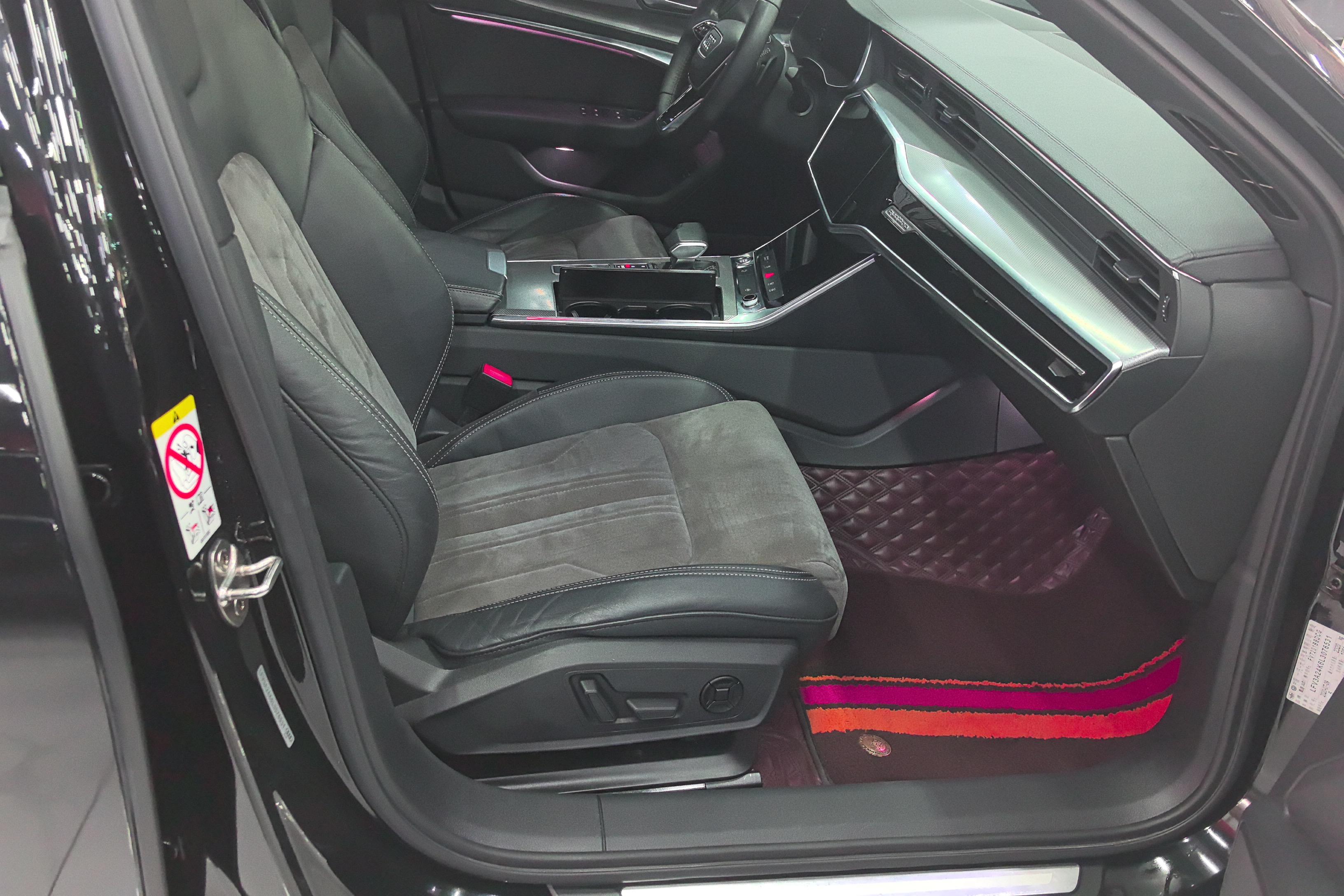 奥迪A6L 40TFSI 2020款 2.0T 自动 豪华动感型 (国Ⅵ) 