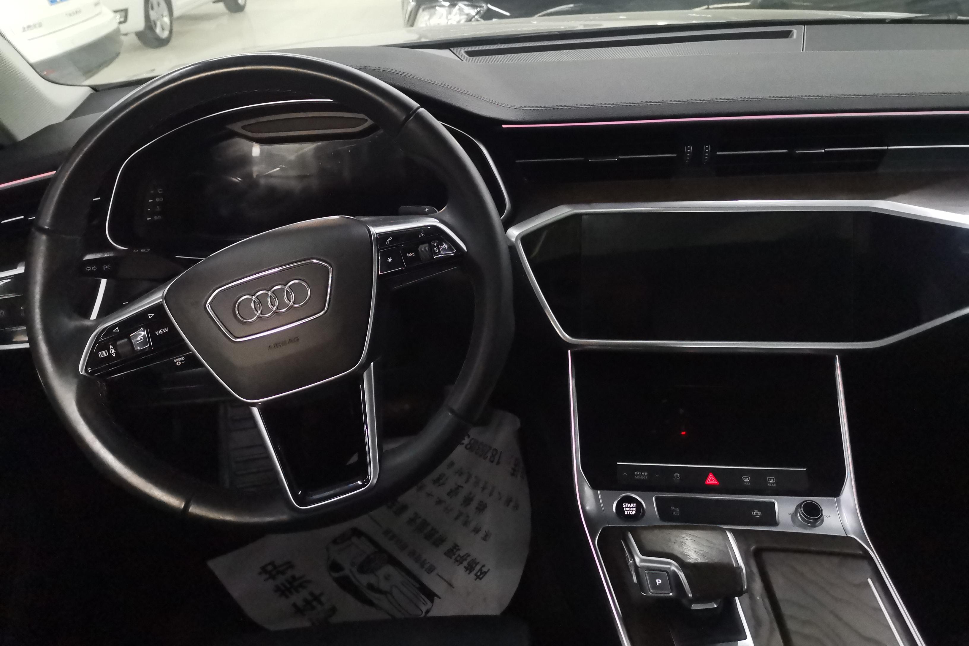 奥迪A6L 45TFSI 2022款 2.0T 自动 尊享致雅型 (国Ⅵ) 
