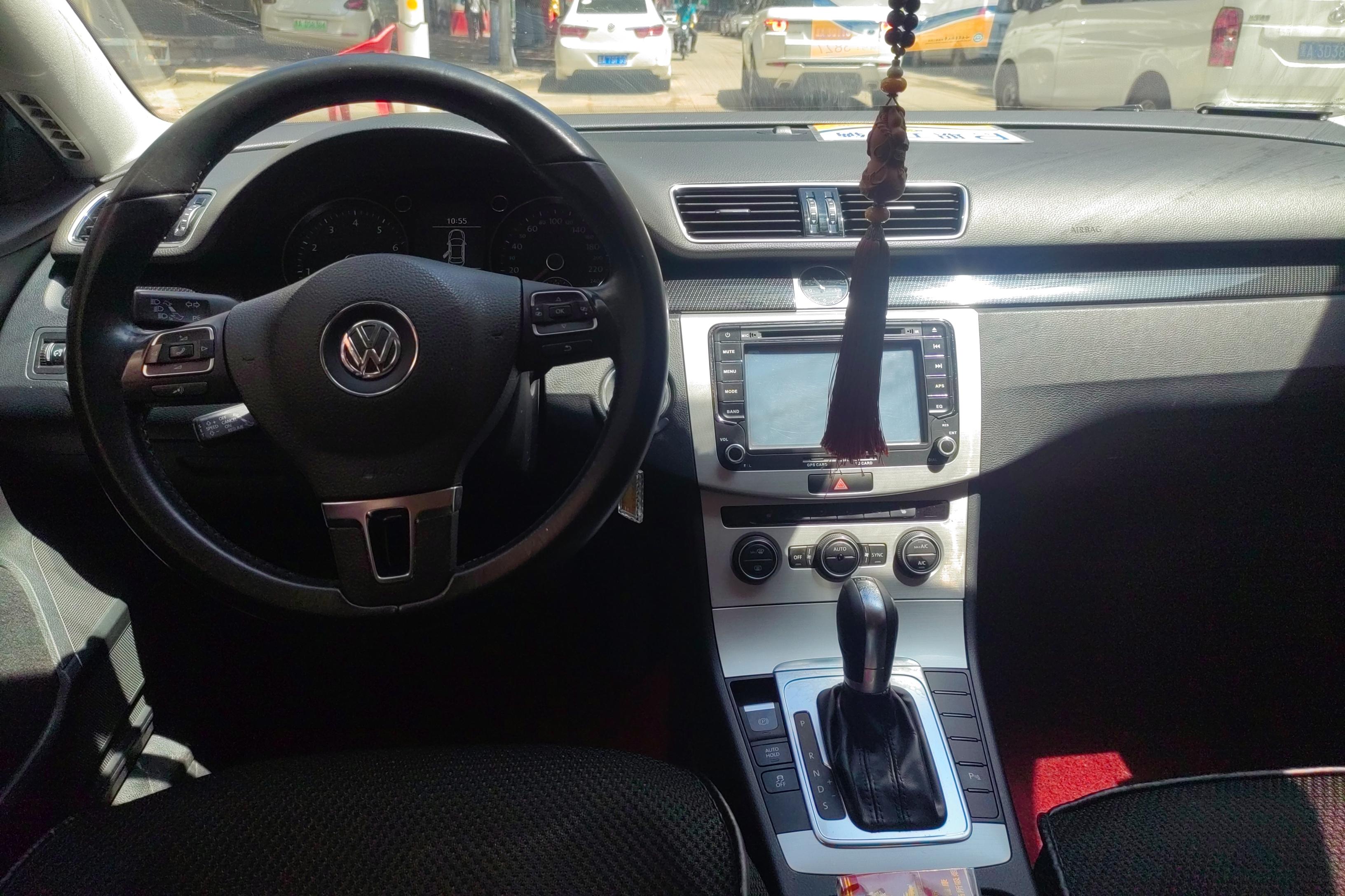 大众迈腾 2015款 2.0T 自动 汽油 豪华型 (国Ⅴ) 