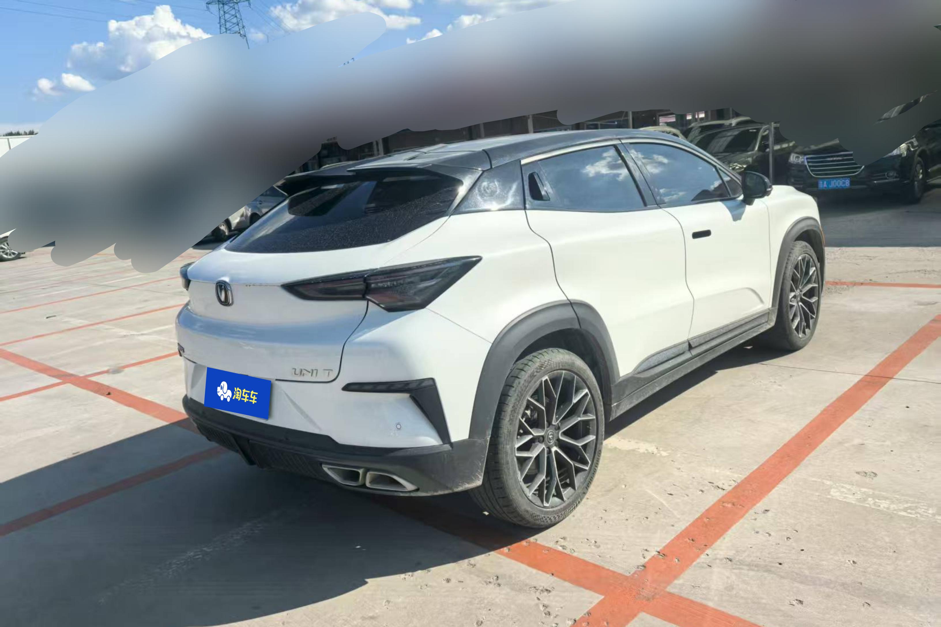 长安UNI-T 2022款 1.5T 自动 尊贵型 (国Ⅵ) 