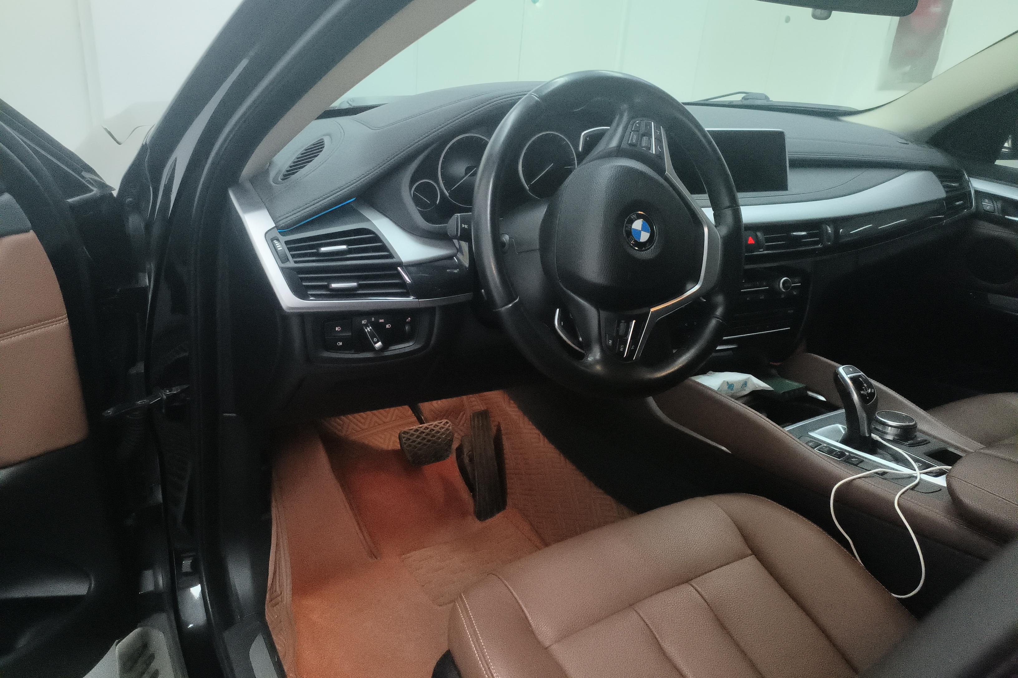 宝马X6 35i [进口] 2017款 3.0T 自动 四驱 汽油 领先型 