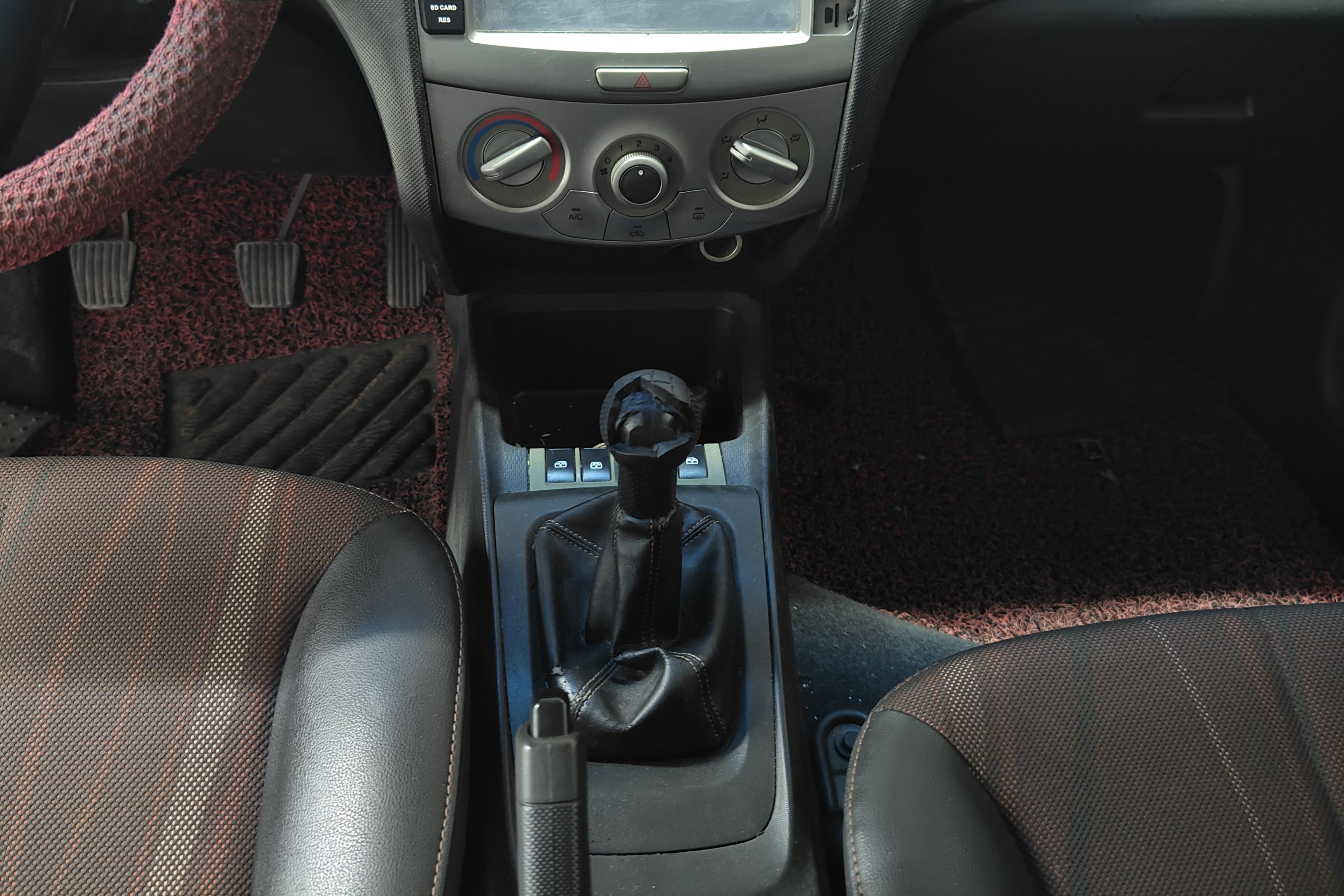 雪佛兰赛欧 2013款 1.4L 手动 4门5座三厢车 理想幸福版 (国Ⅳ) 