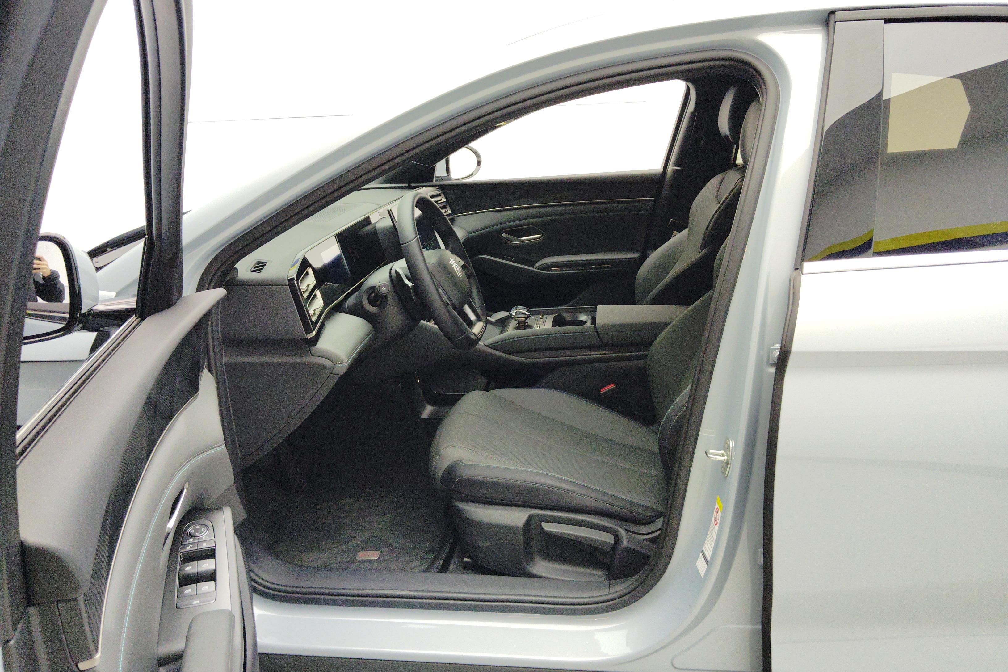 比亚迪秦L DM-i智驾版 2025款 1.5L 自动 80KM领先型 (国Ⅵ) 