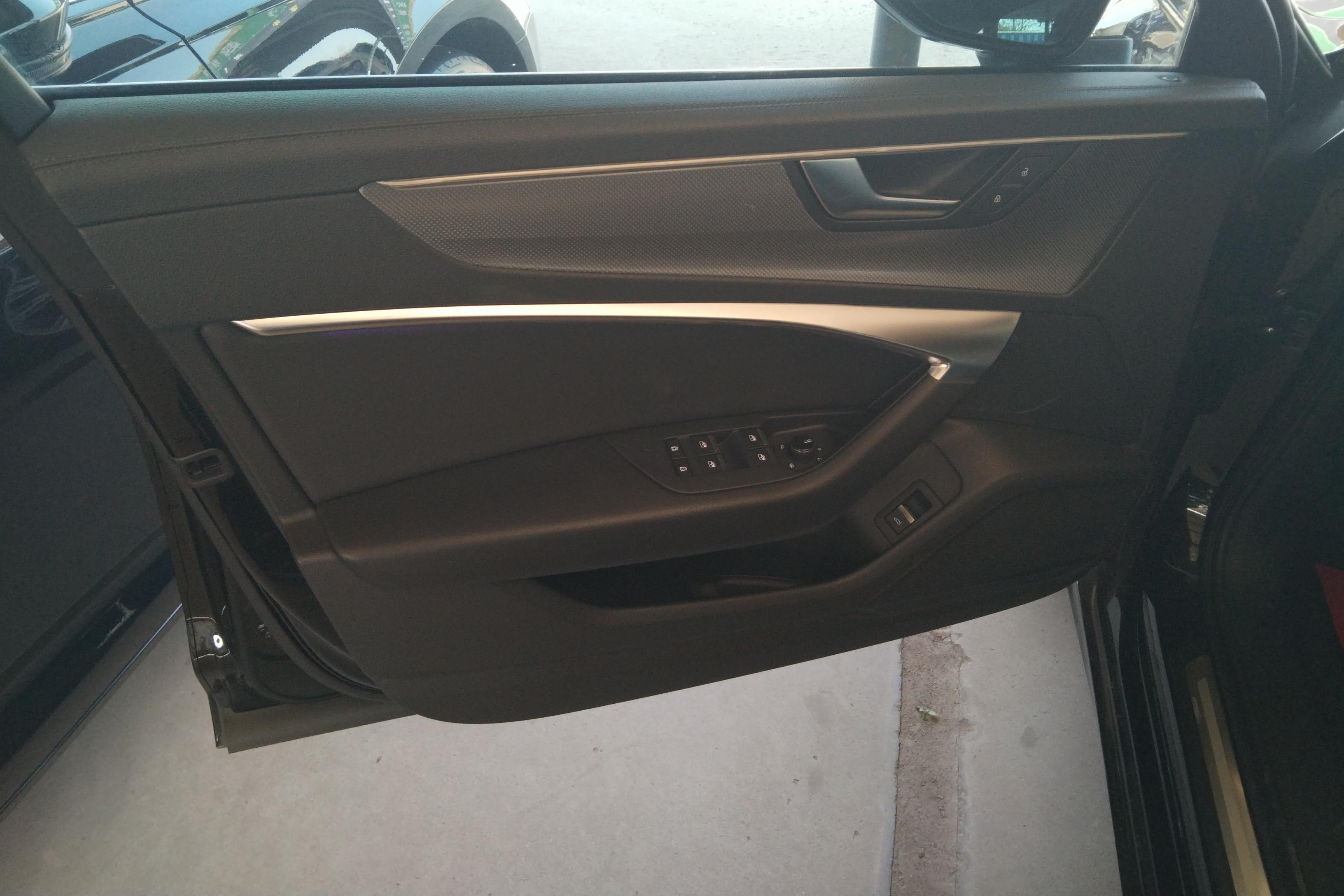 奥迪A6L 45TFSI 2019款 2.0T 自动 臻选动感型 (国Ⅵ) 
