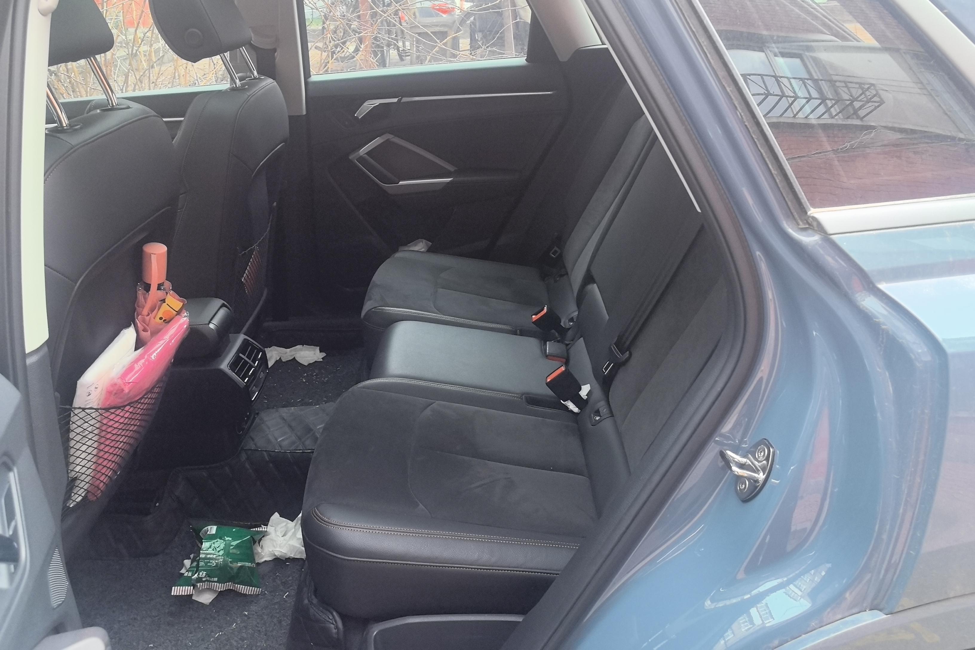 奥迪Q3 40TFSI 2022款 2.0T 自动 前驱 RS套件燃速型 (国Ⅵ) 