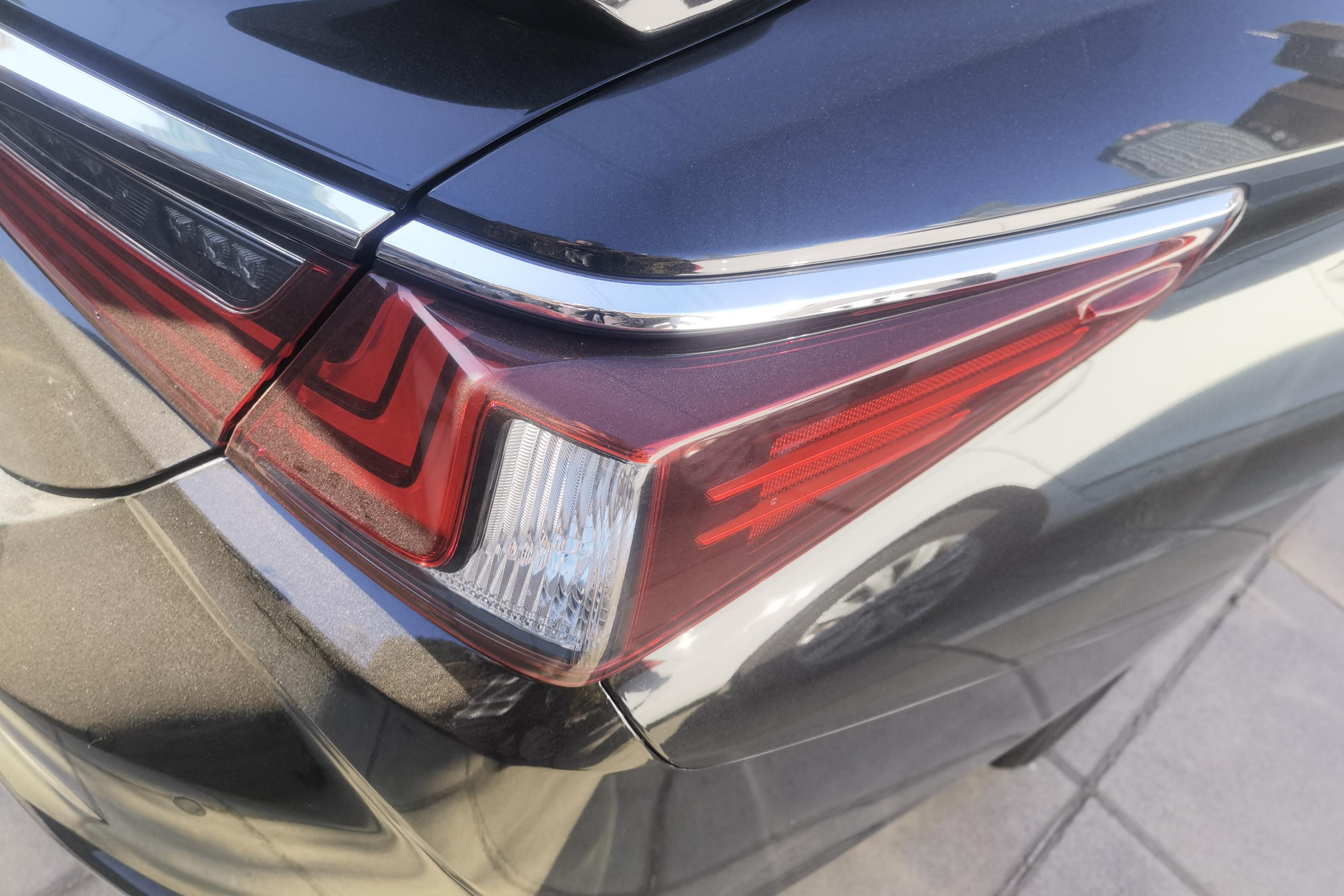 雷克萨斯ES 300h [进口] 2021款 2.5L 自动 卓越版 