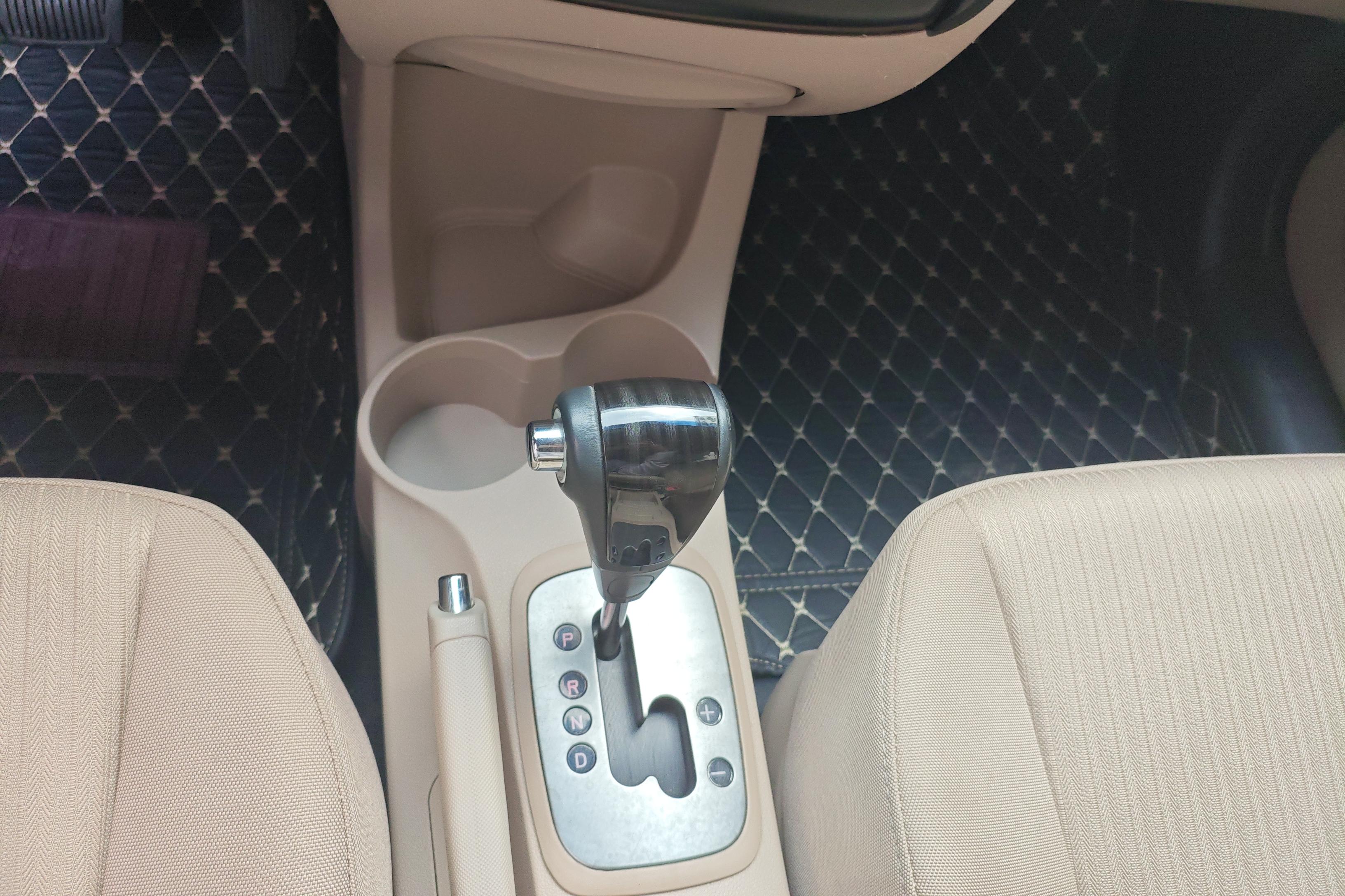起亚狮跑 2013款 2.0L 自动 前驱 GL (国Ⅳ) 
