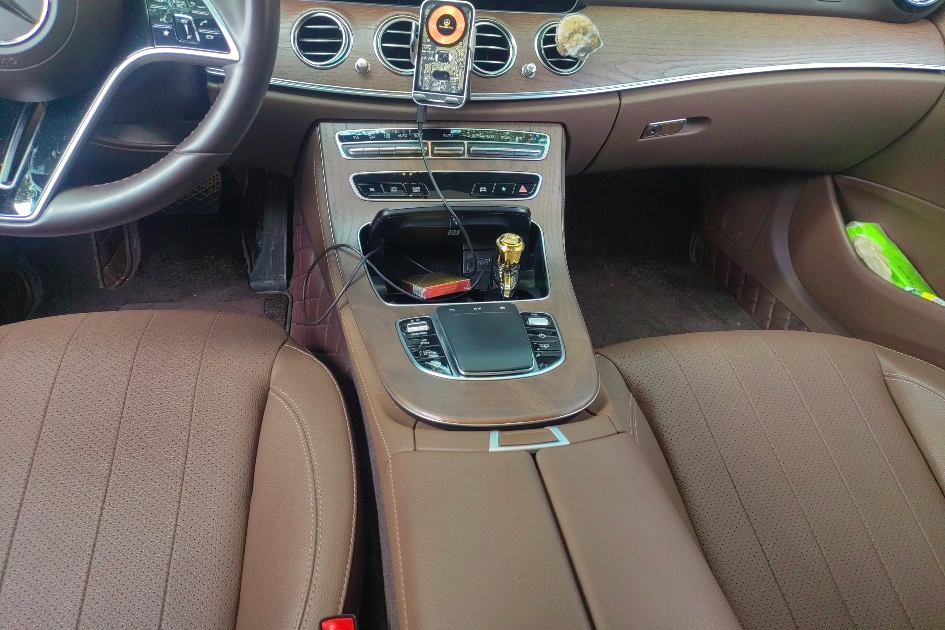 奔驰E级 300L 2023款 2.0T 自动 汽油 豪华型 (国Ⅵ) 