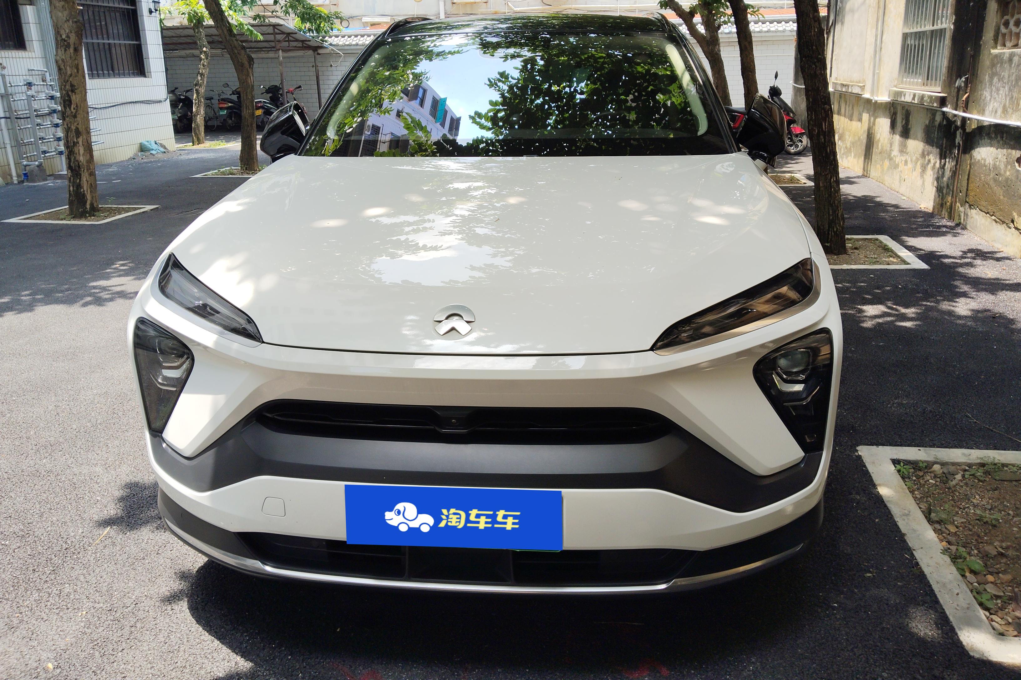 蔚来ES6 2020款 70kWh420km四驱 纯电动 运动版420KM 