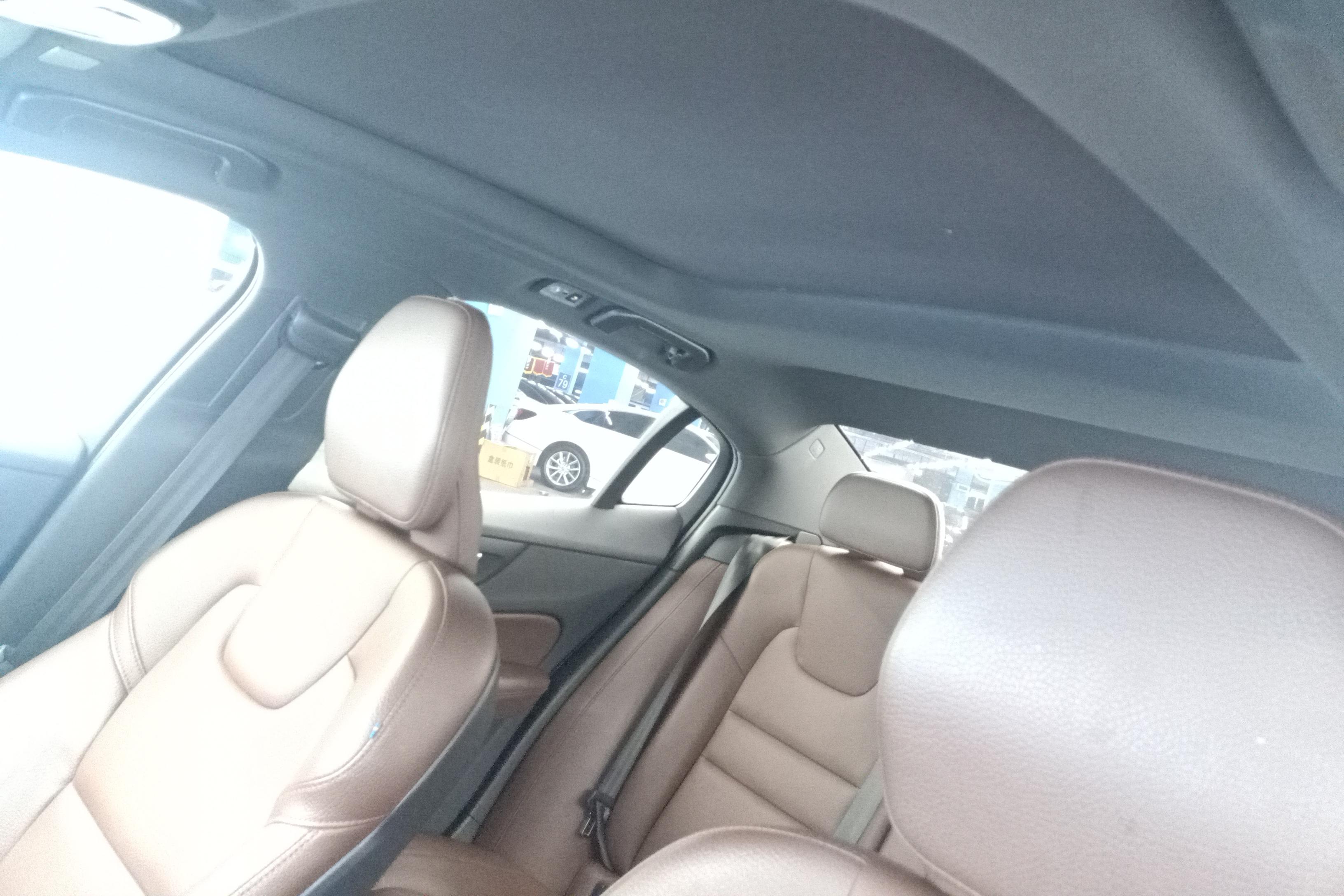 沃尔沃S60 T4 2021款 2.0T 自动 智逸豪华版 (国Ⅵ) 