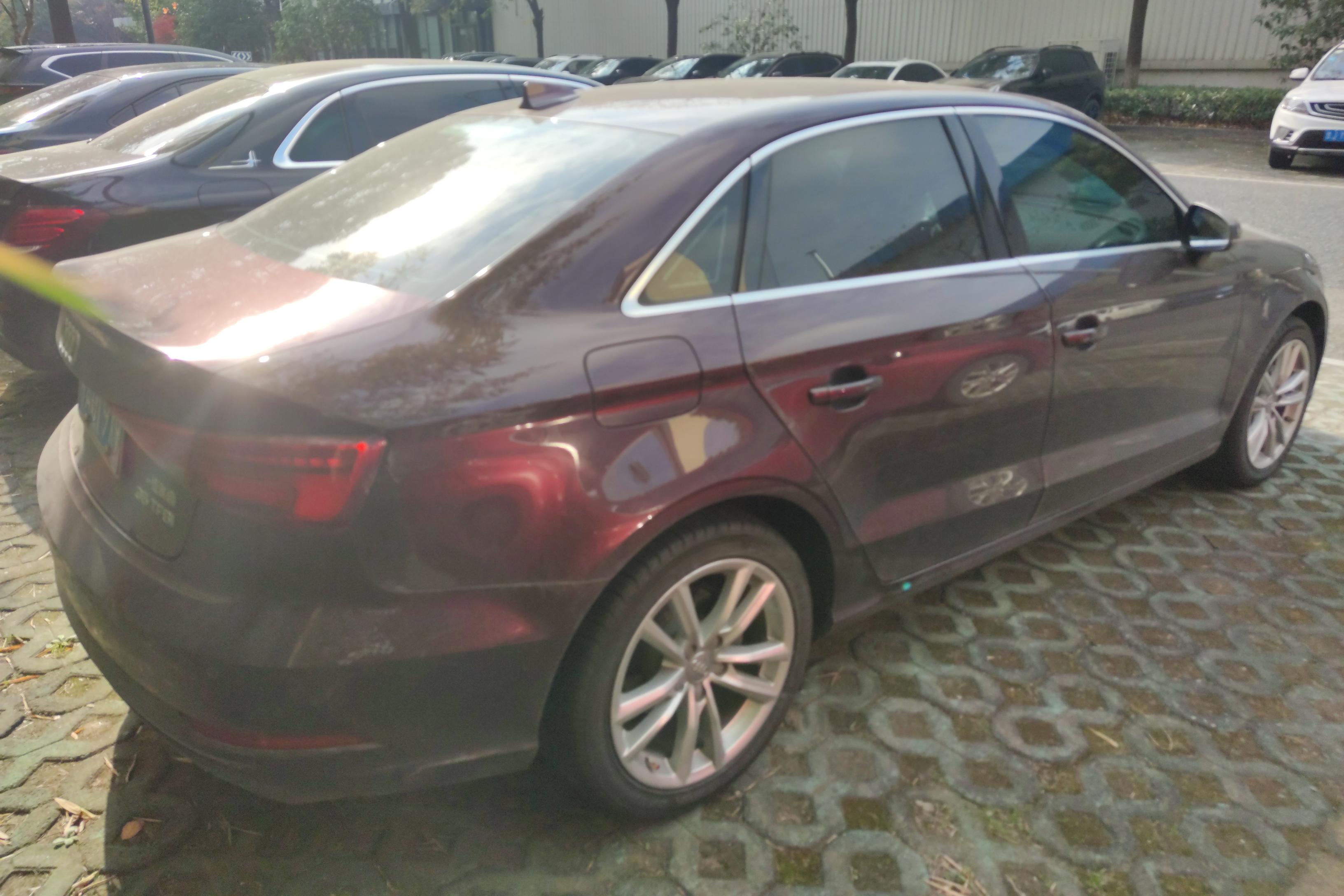 奥迪A3 35TFSI 2017款 1.4T 自动 进取型Limousine (国Ⅴ) 