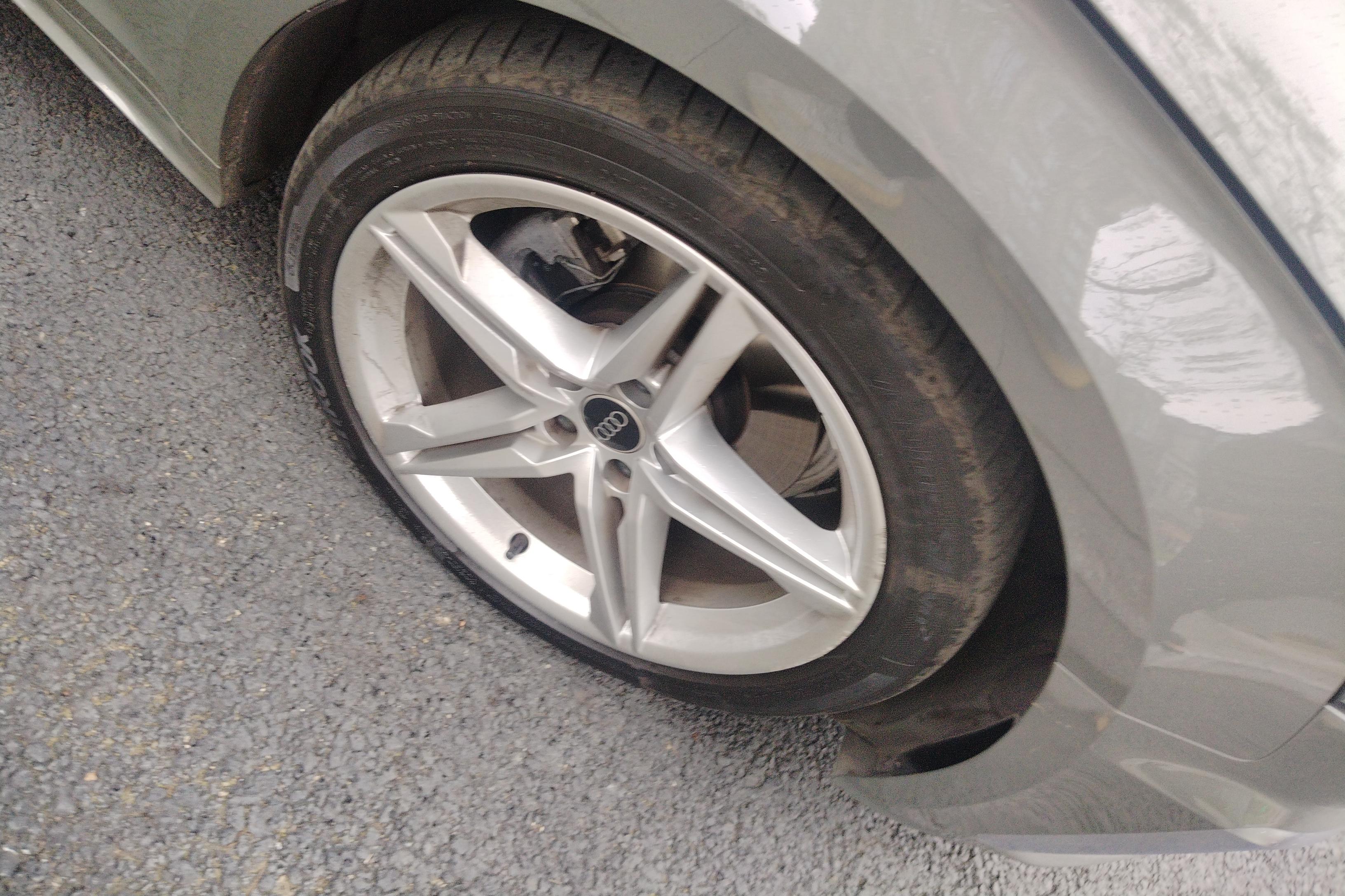 奥迪A5掀背 40TFSI [进口] 2023款 2.0T 自动 汽油 时尚动感型 