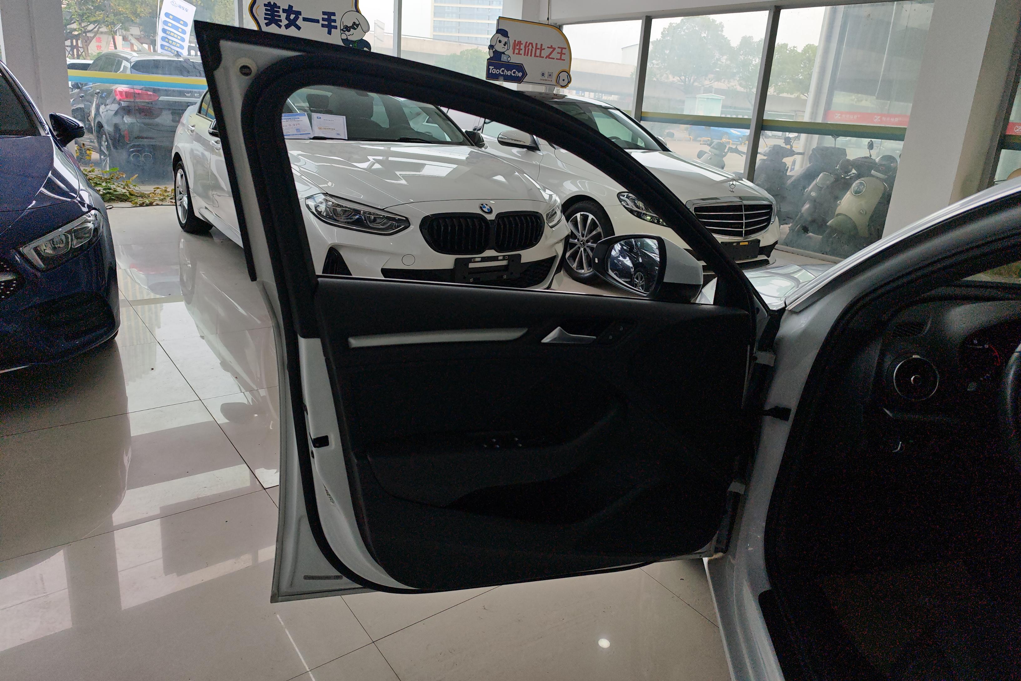 奥迪A3 35TFSI 2019款 1.4T 自动 汽油 进取型Sportback (国Ⅵ) 