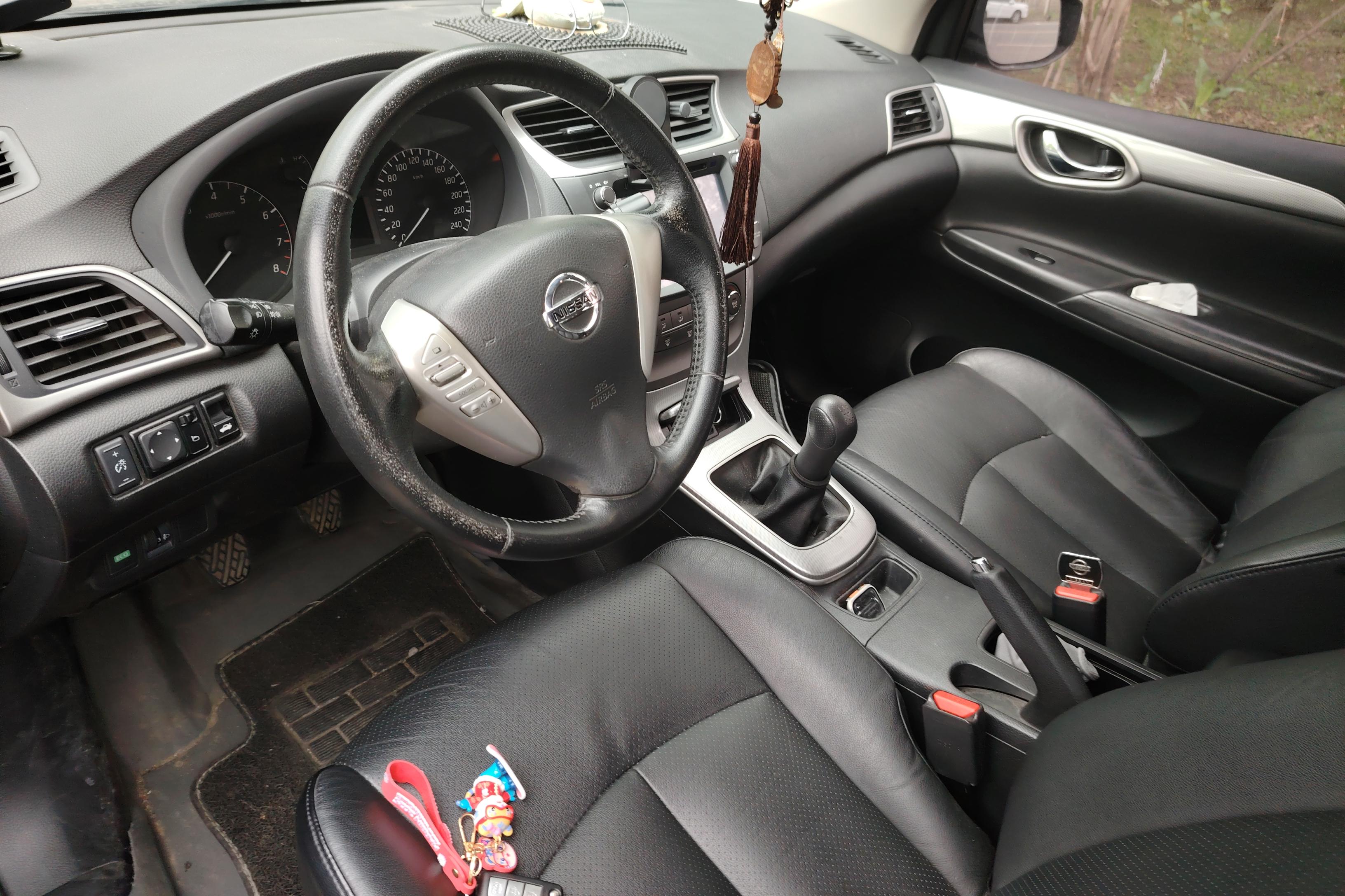 日产轩逸 2012款 1.6L 手动 XL豪华版 (国Ⅳ) 