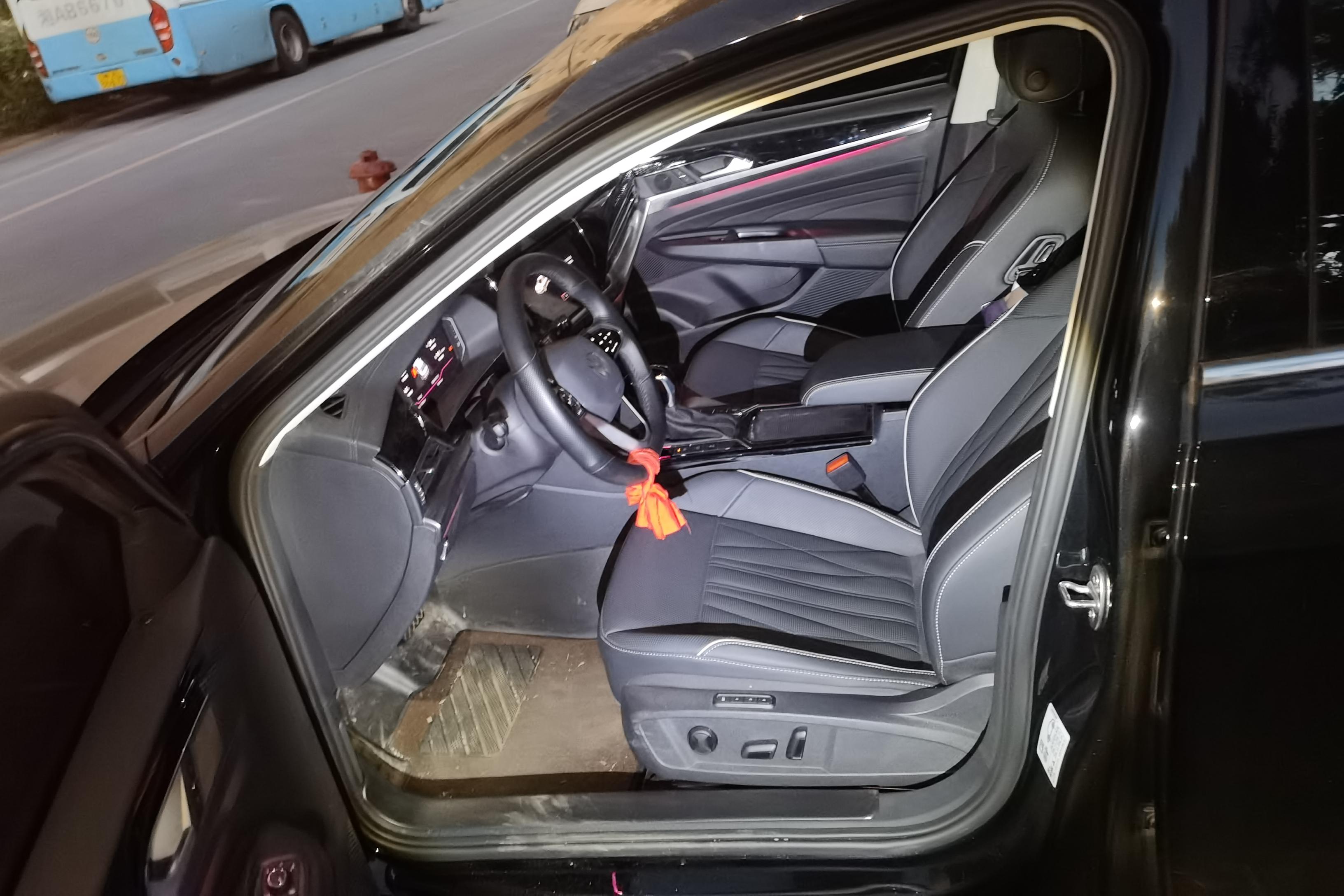 大众帕萨特 2023款 2.0T 自动 汽油 330TSI豪华版 (国Ⅵ) 