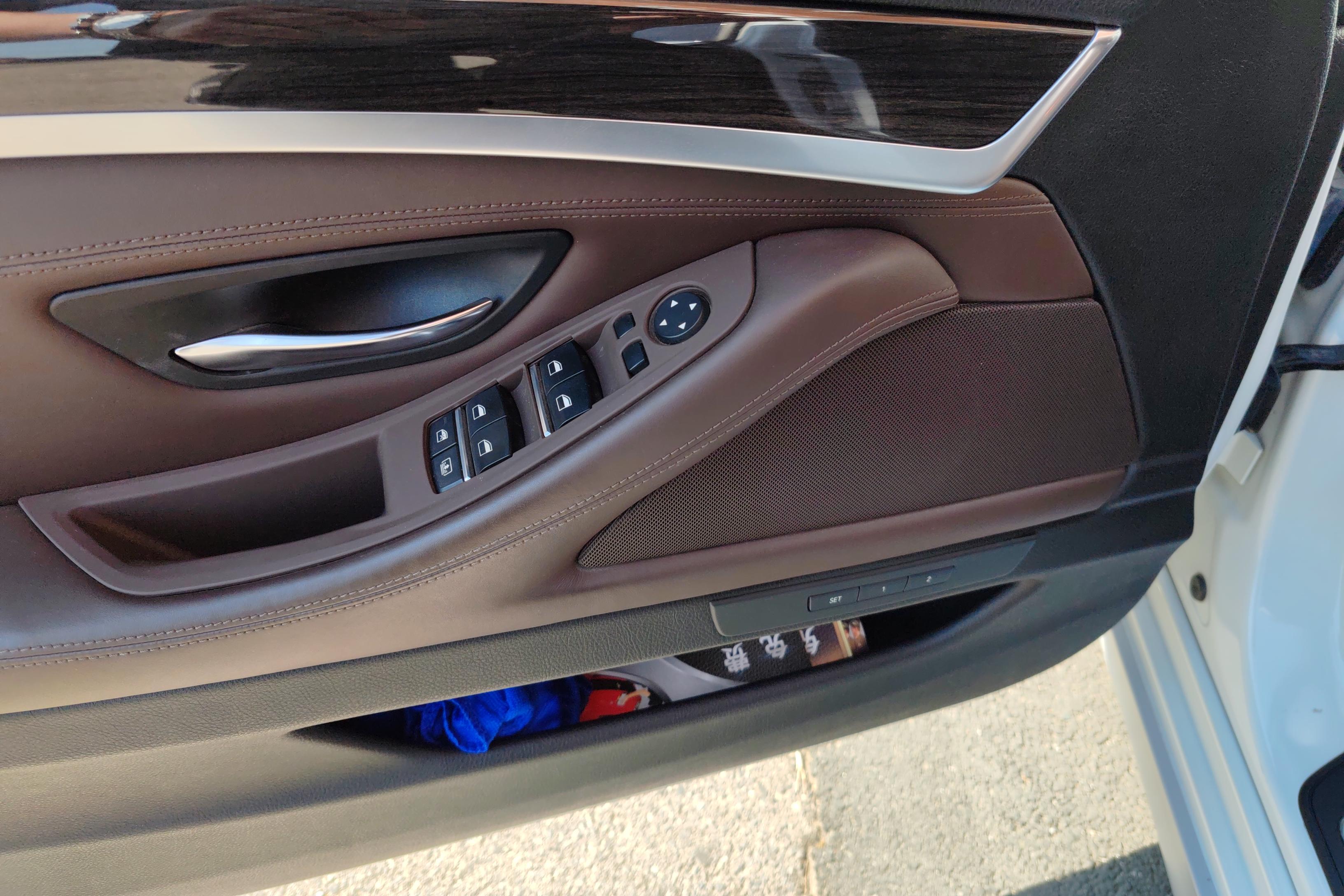 宝马5系 528Li 2014款 2.0T 自动 汽油 xDrive豪华设计套装 (国Ⅴ) 