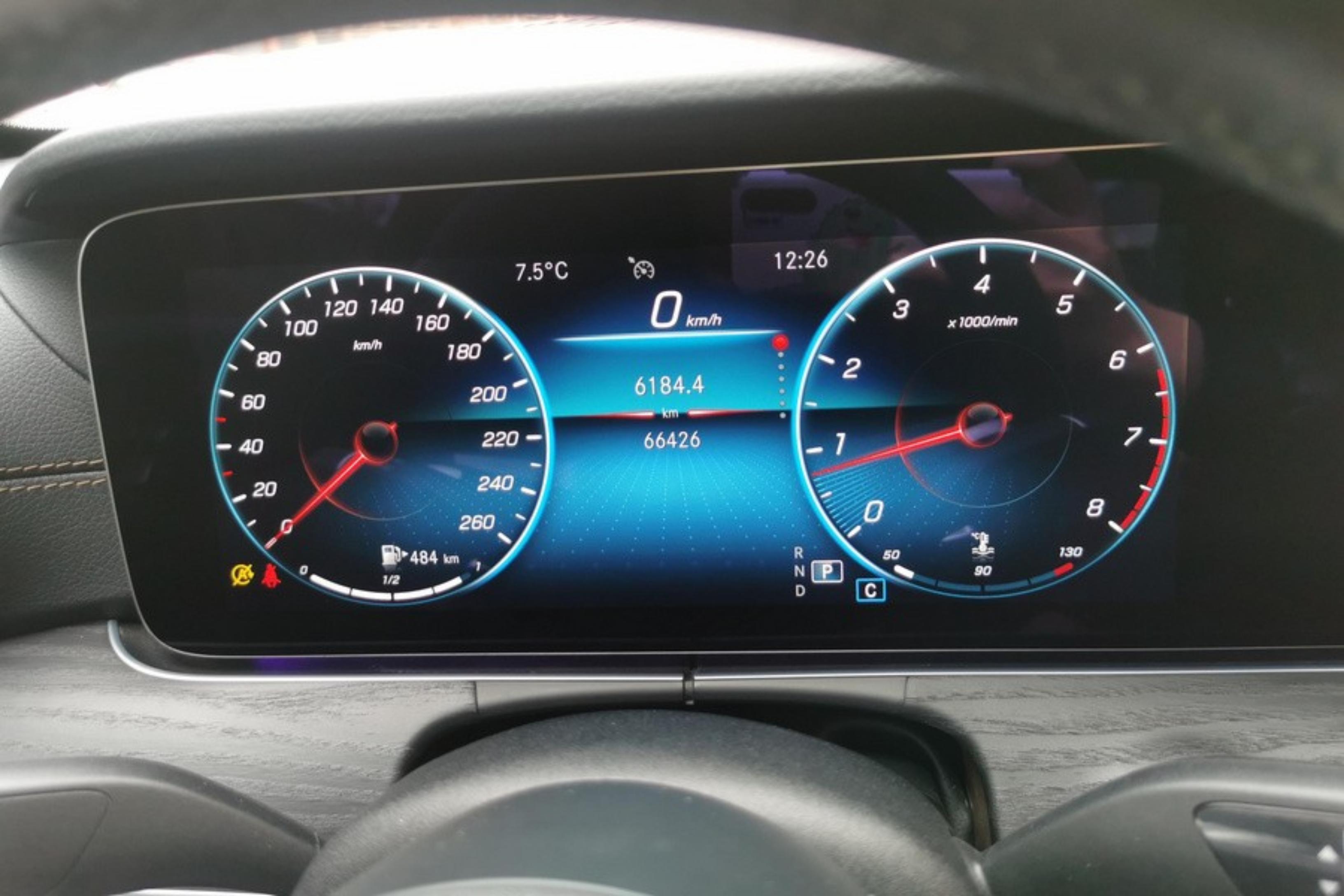 奔驰E级 300L 2022款 2.0T 自动 汽油 改款豪华型 (国Ⅵ) 