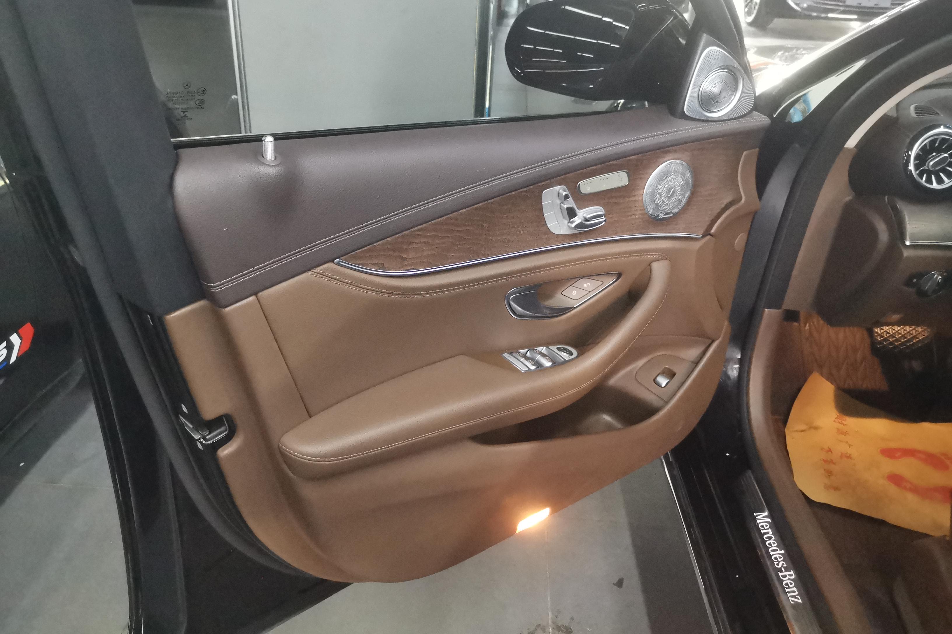 奔驰E级 300L 2022款 2.0T 自动 汽油 豪华型 (国Ⅵ) 