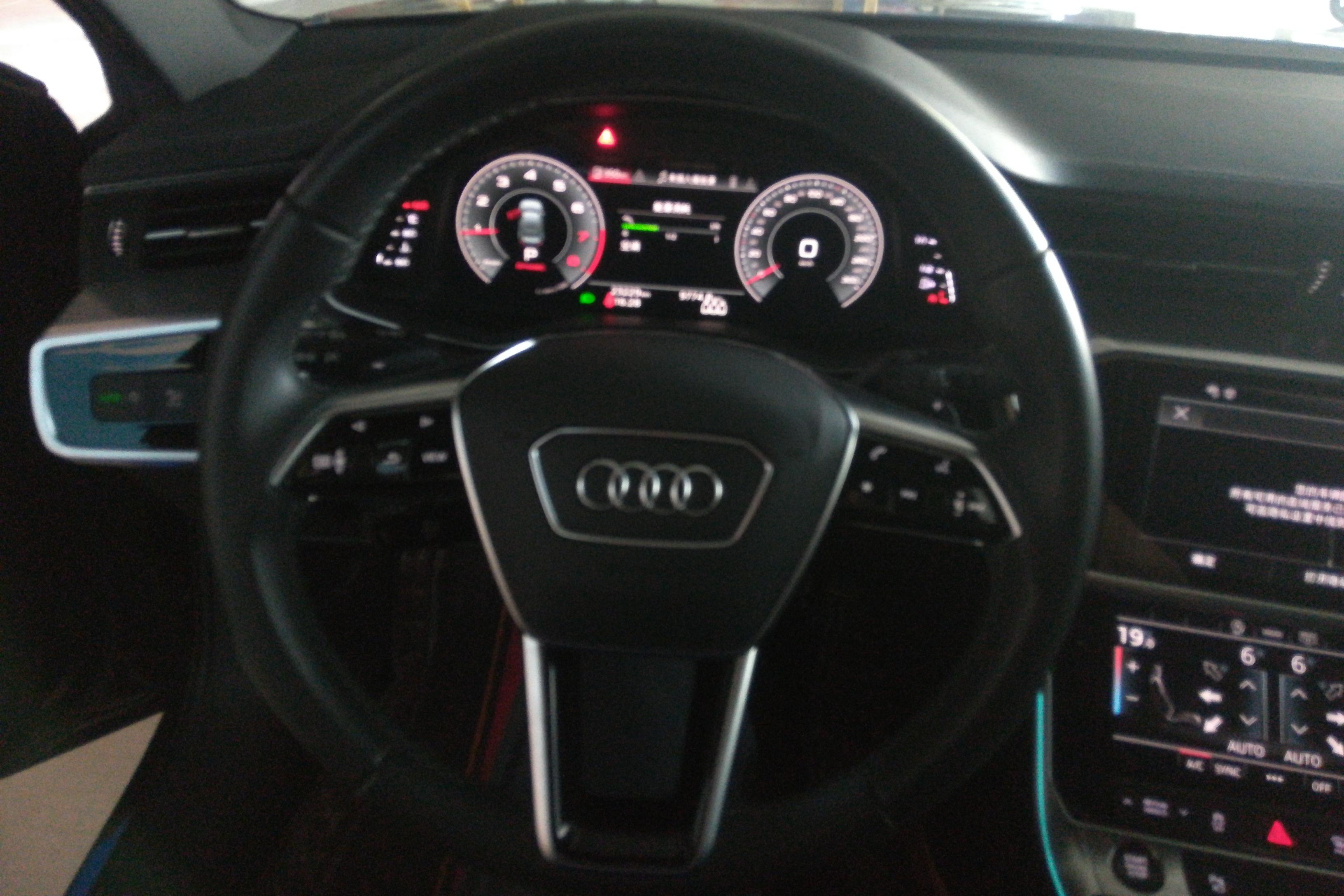 奥迪A6L 45TFSI 2022款 2.0T 自动 臻选动感型 (国Ⅵ) 
