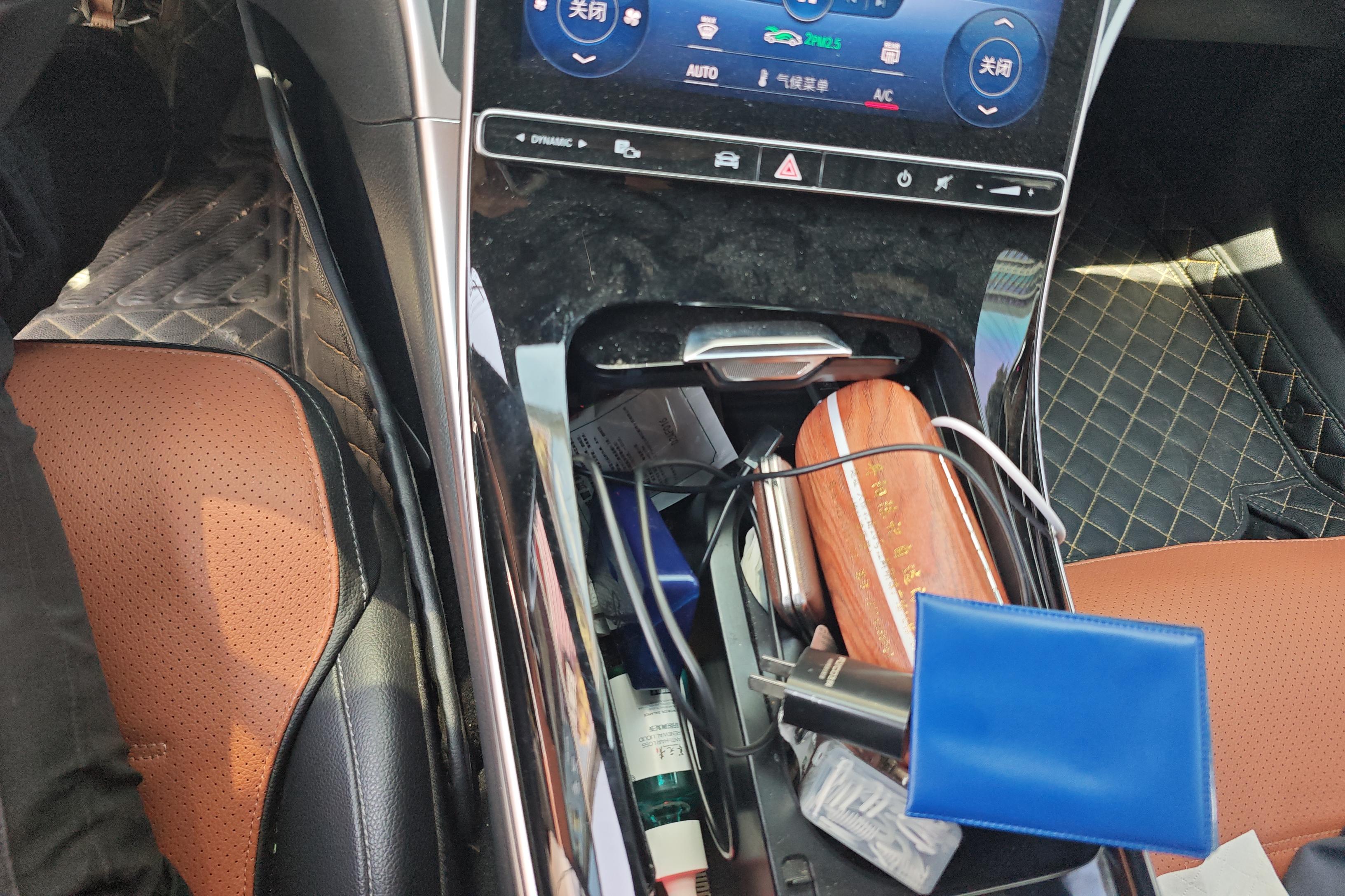 奔驰C级 C200L 2022款 1.5T 自动 改款运动版 (国Ⅵ) 