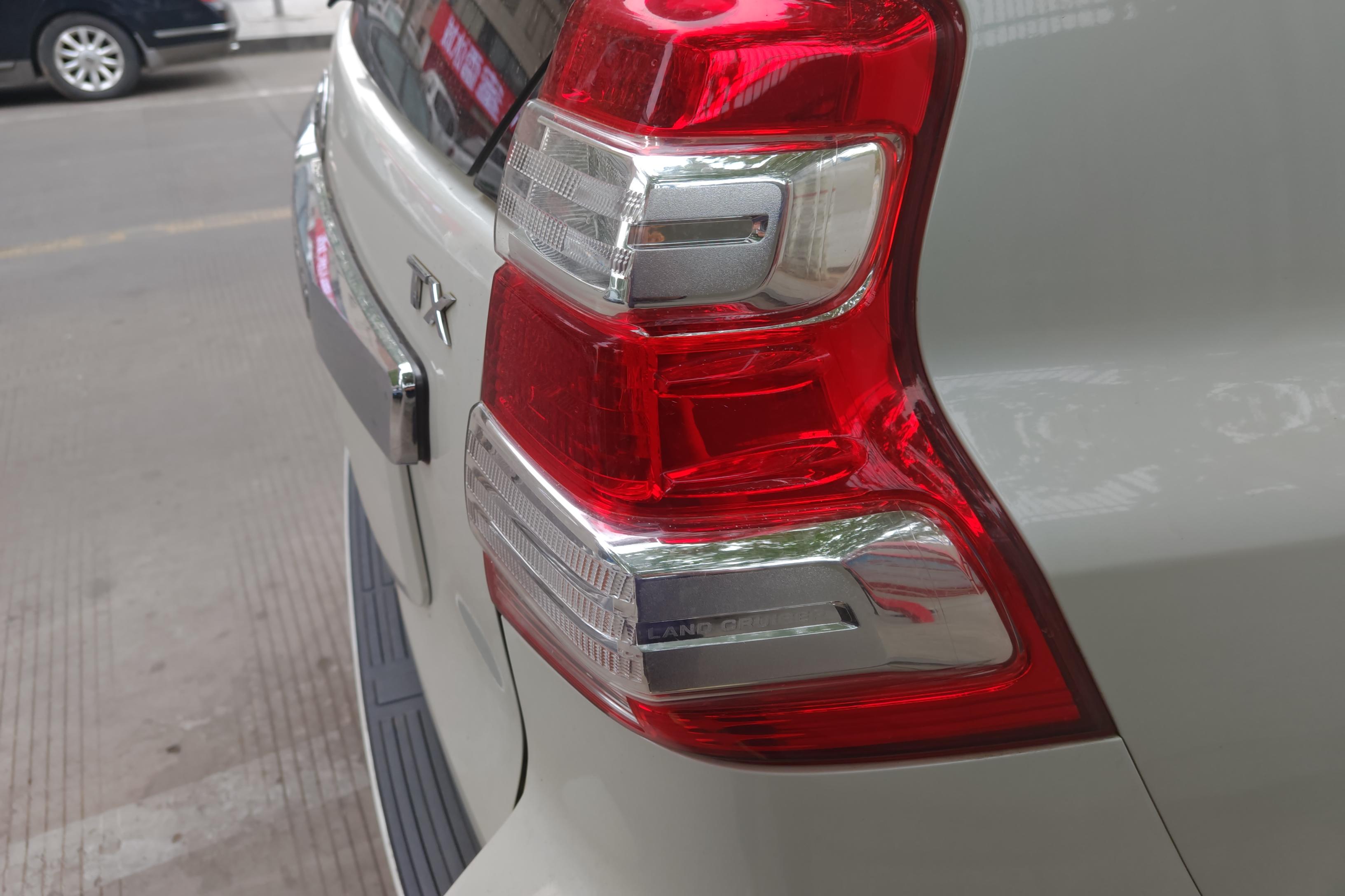 丰田普拉多 2016款 3.5L 自动 四驱 TX-L NAVI (国Ⅴ) 