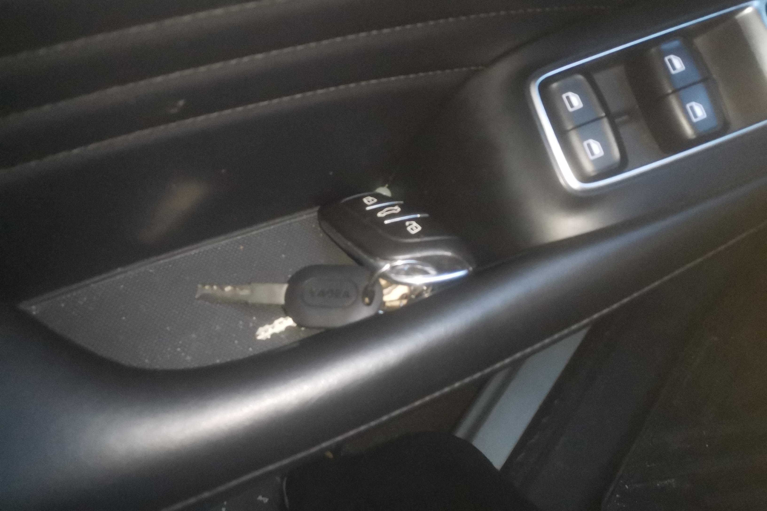 荣威RX5 MAX 2019款 1.5T 自动 4G互联豪华版 (国Ⅵ) 