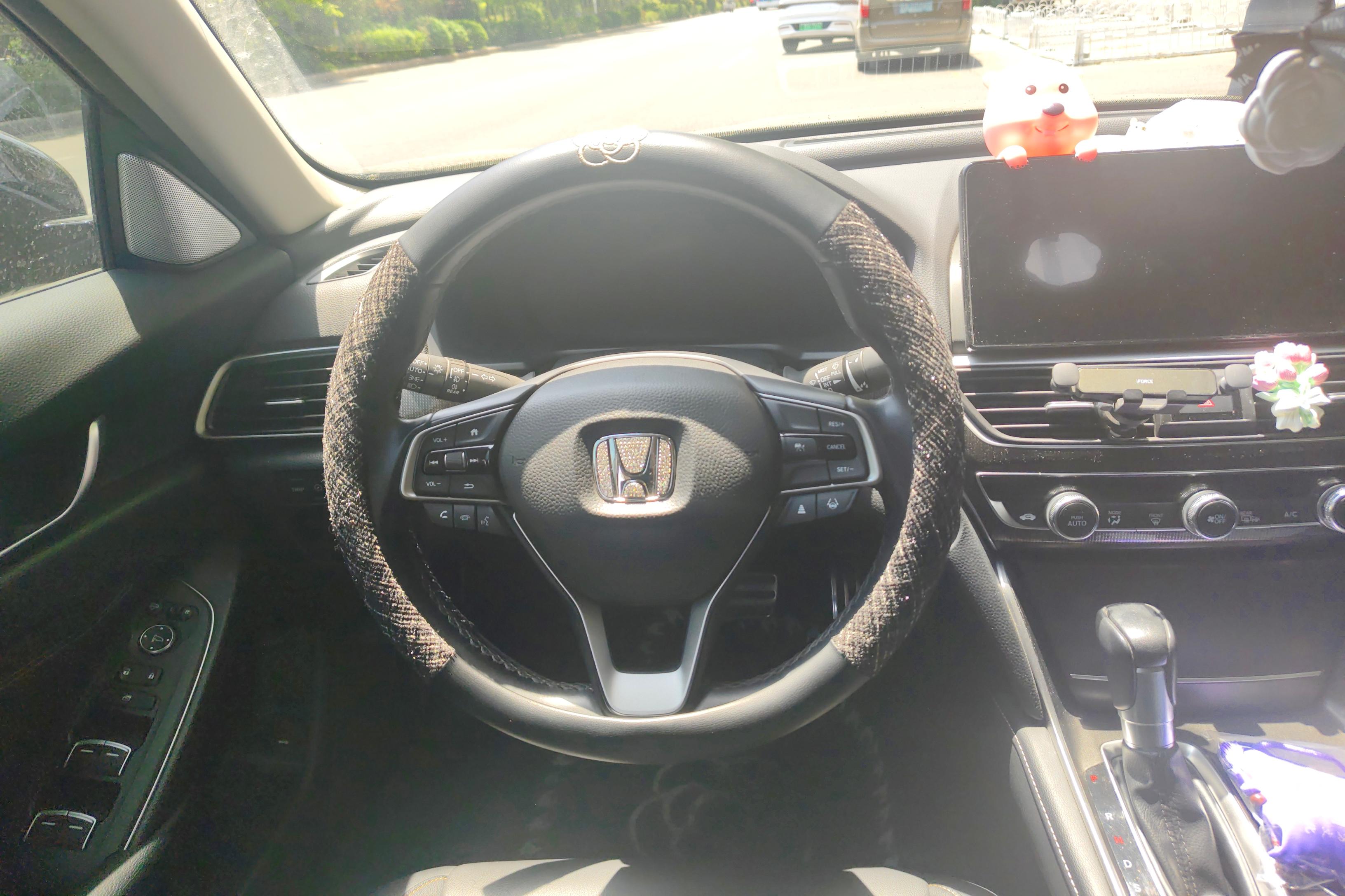 本田雅阁 2022款 1.5T 自动 260TURBO幻夜·尊贵版 (国Ⅵ) 