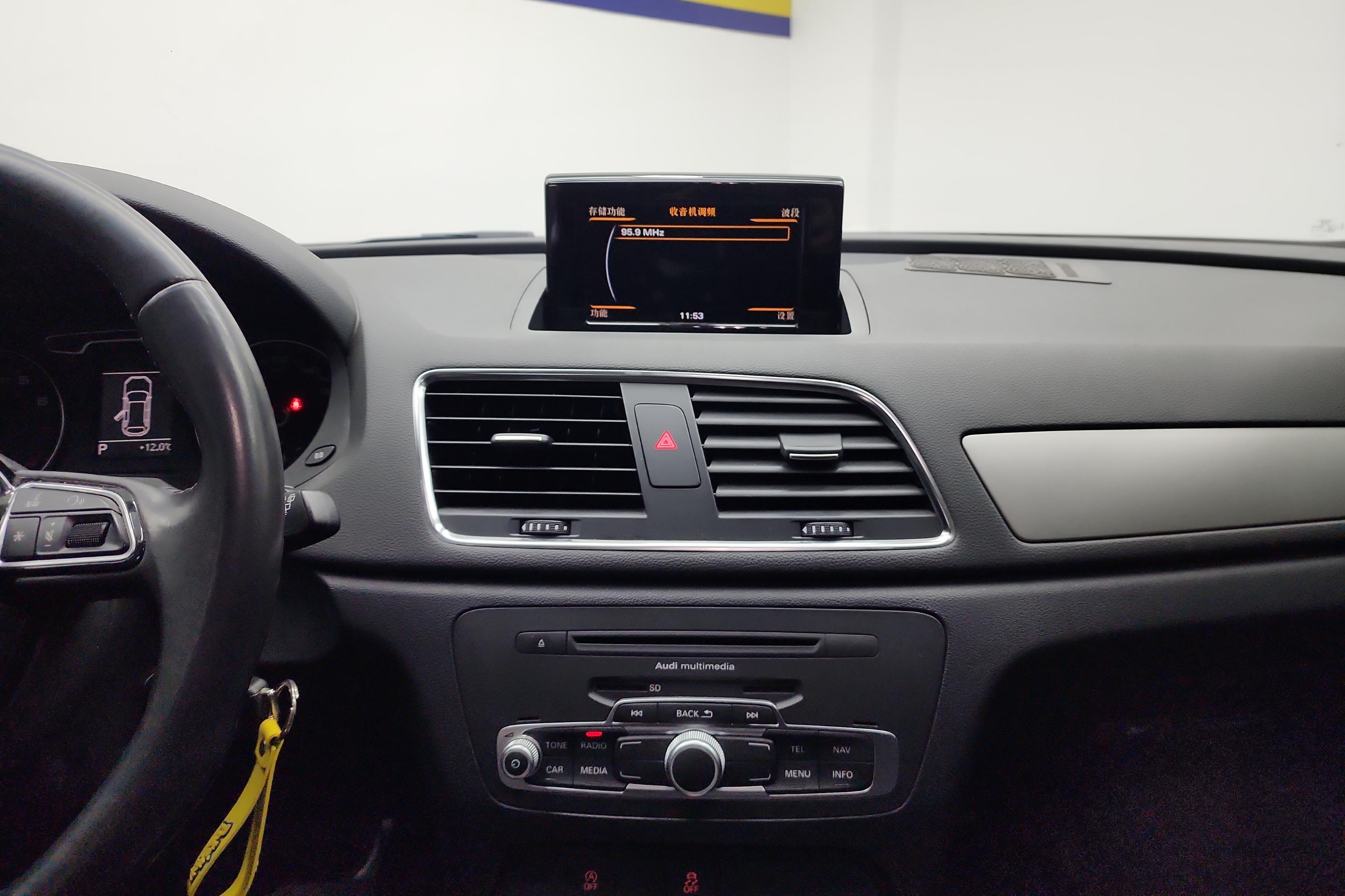 奥迪Q3 35TFSI 2013款 2.0T 自动 前驱 进取型 (国Ⅳ) 