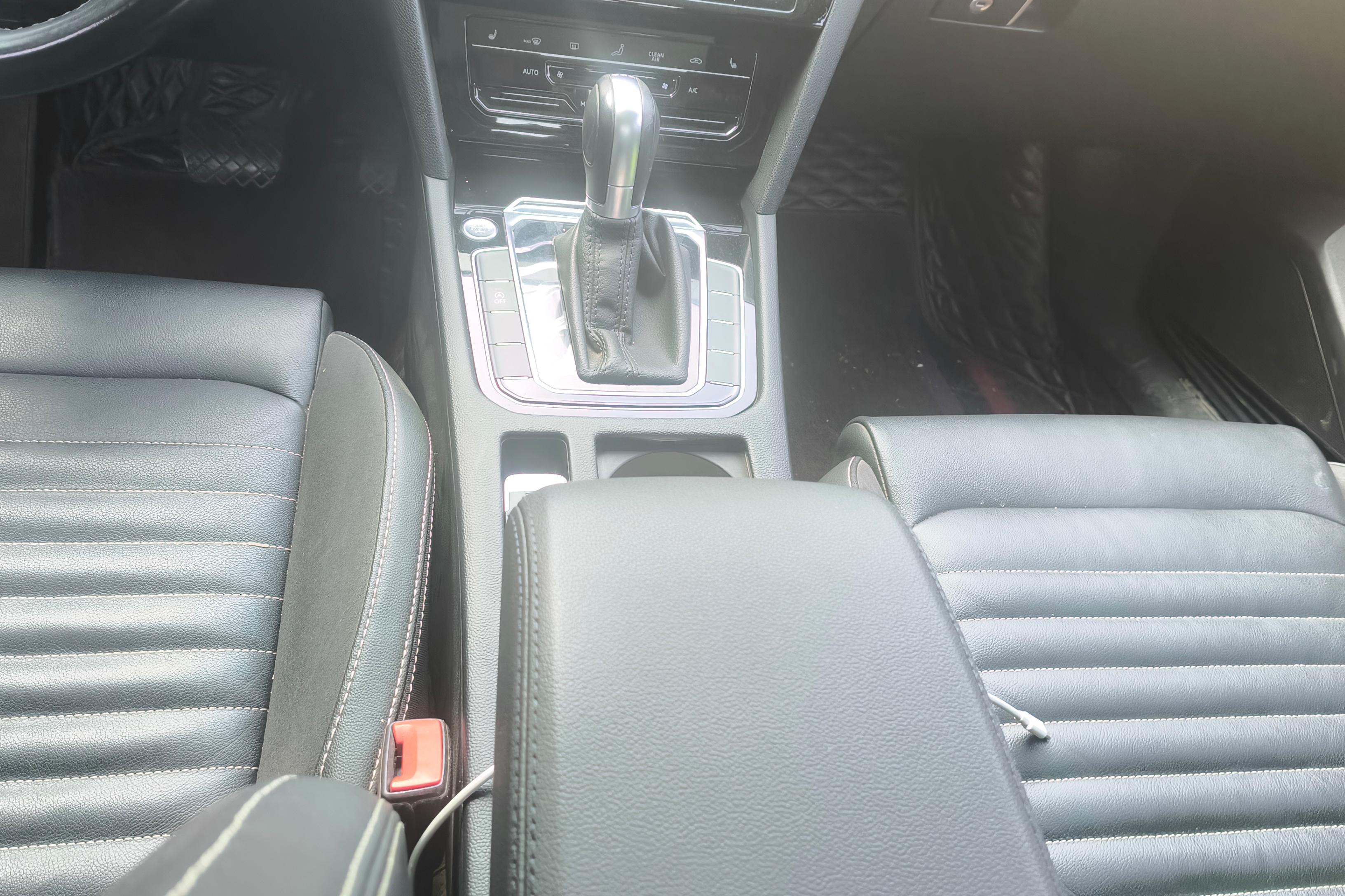 大众迈腾 2020款 2.0T 自动 汽油 330TSI领先型 (国Ⅵ) 