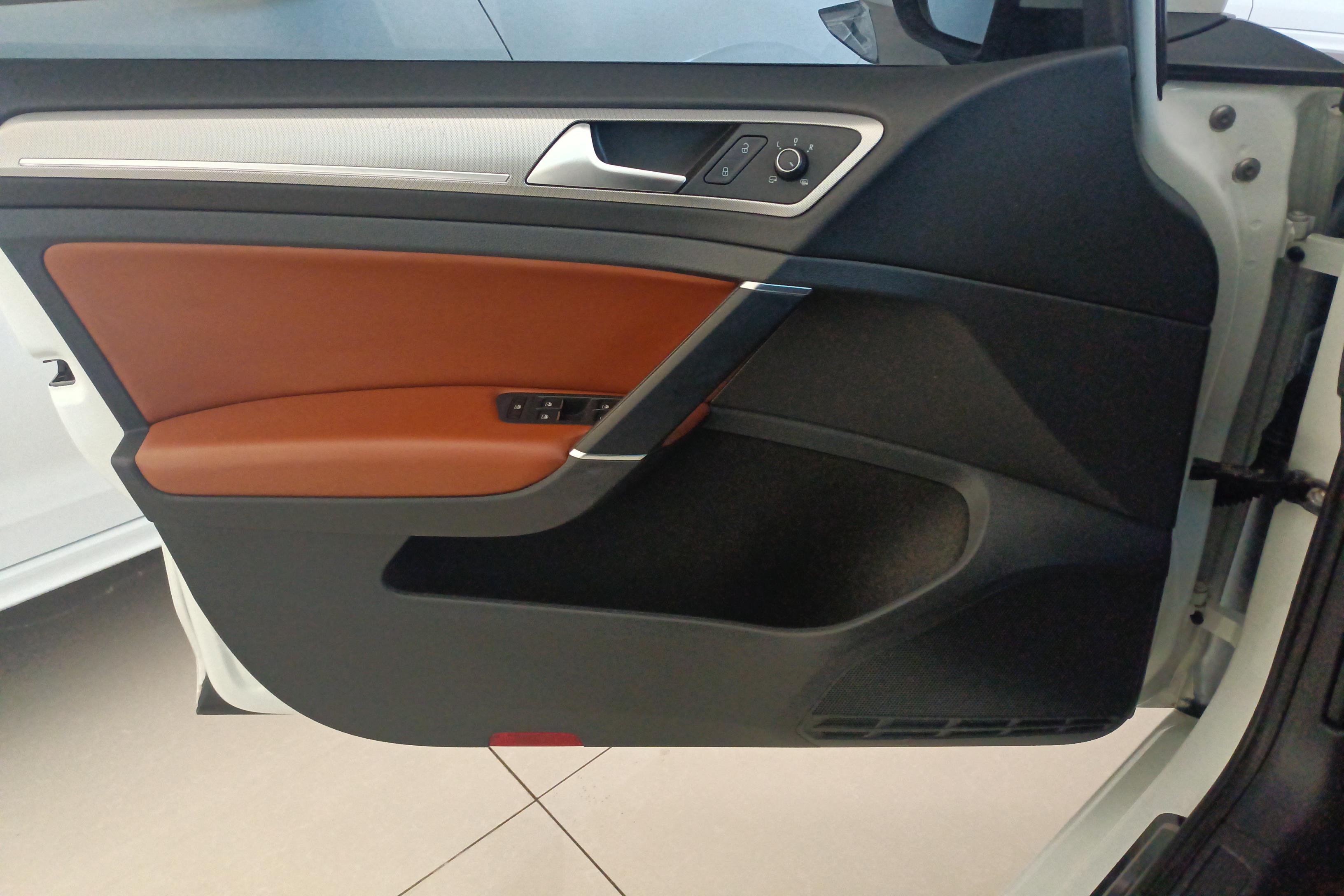 大众高尔夫 2019款 1.2T 自动 汽油 200TSI舒适型进取版 (国Ⅵ) 