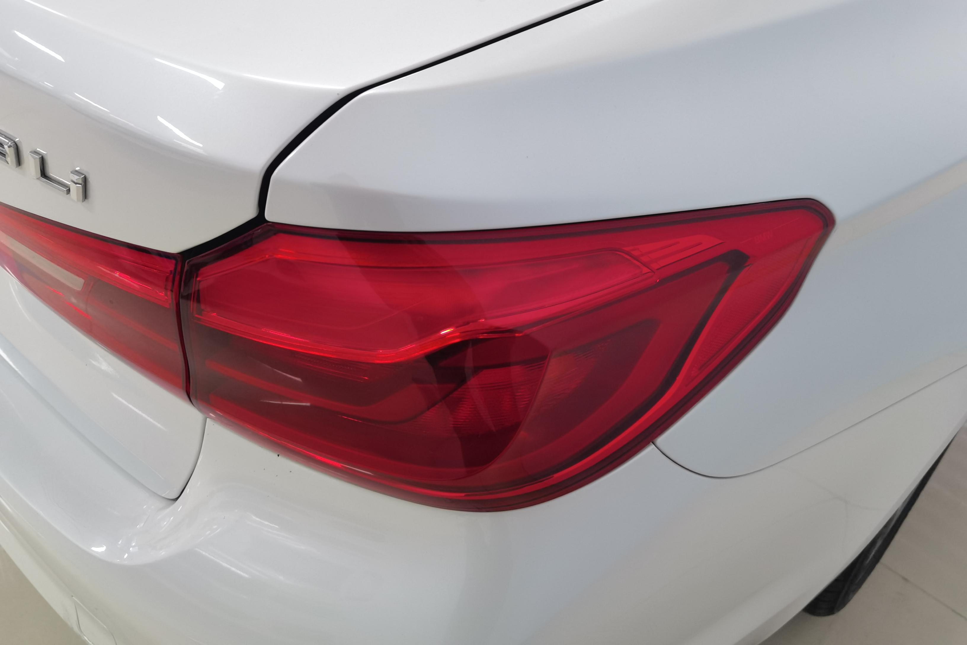宝马5系 528Li 2018款 2.0T 自动 汽油 上市特别版 (国Ⅴ) 